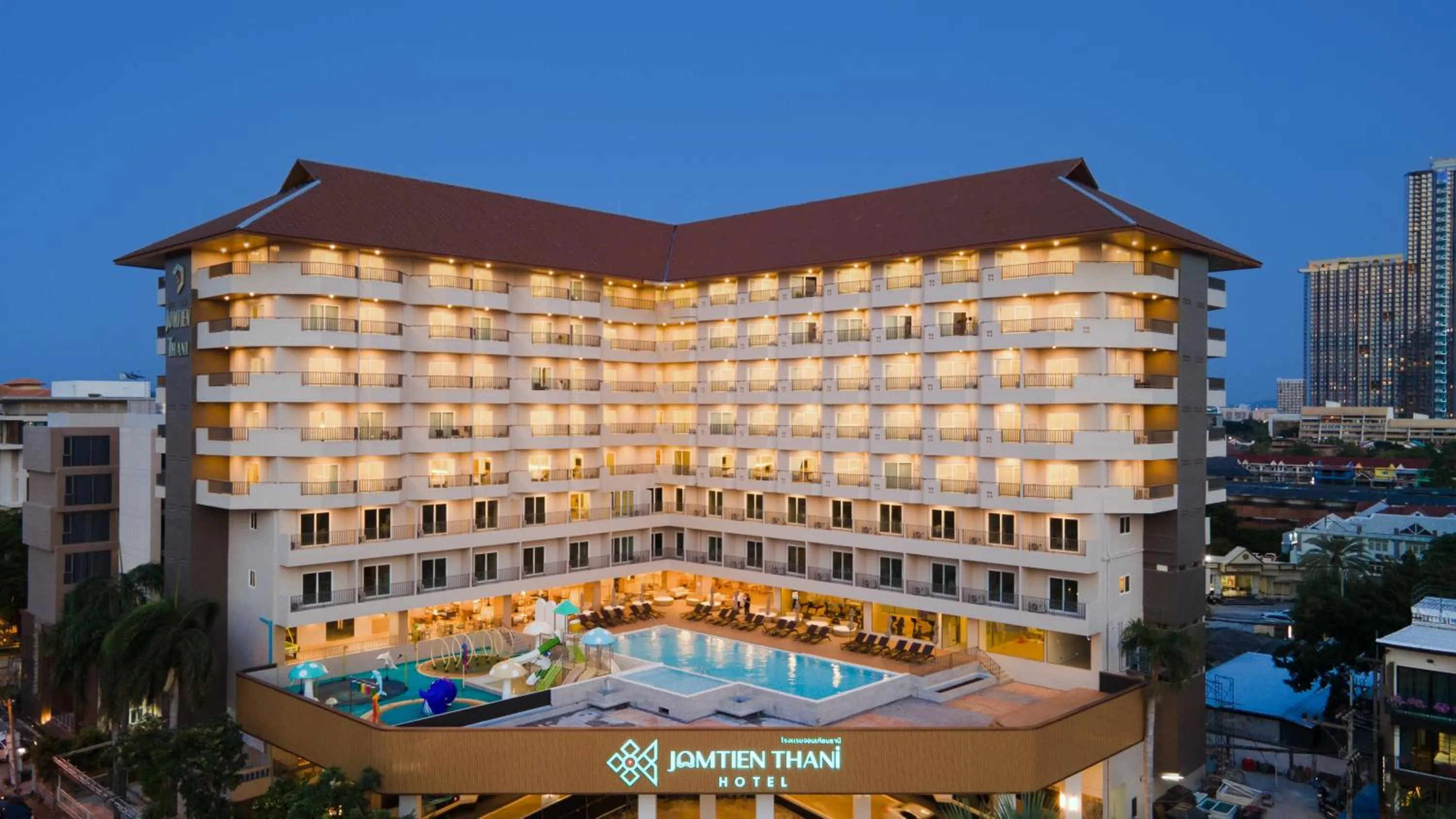 Property building in Jomtien Thani Hotel