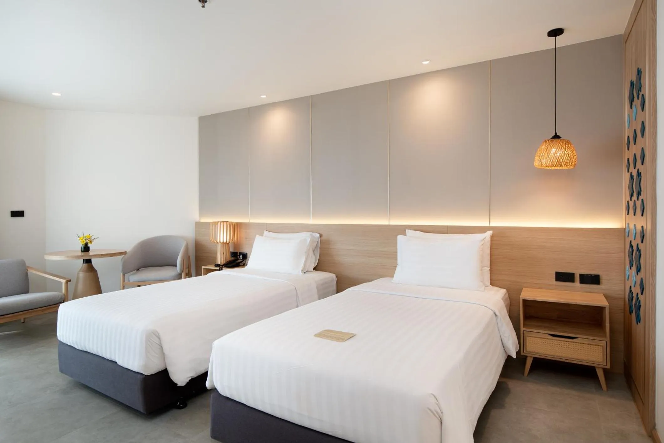 Bedroom, Bed in Jomtien Thani Hotel