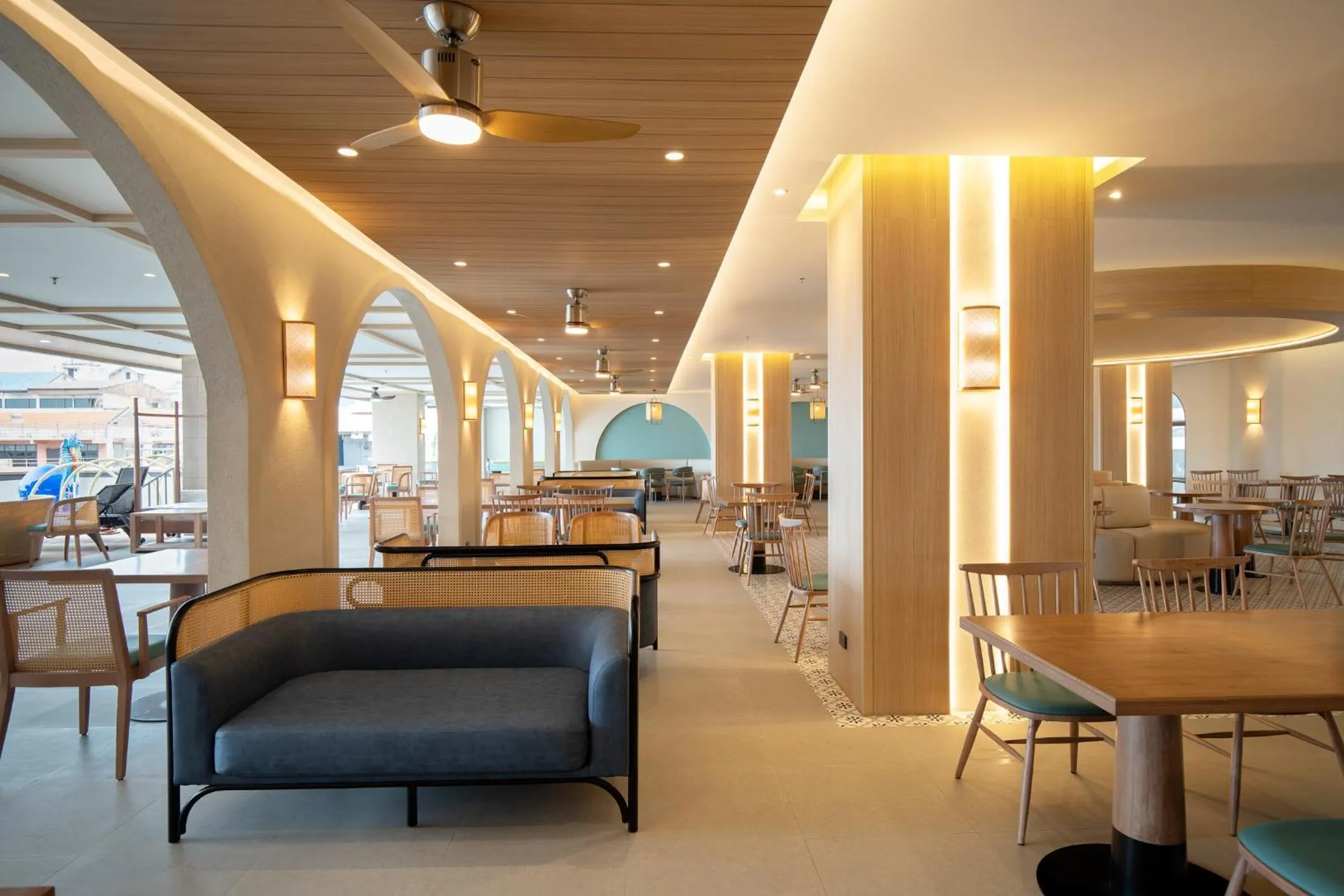 Restaurant/places to eat in Jomtien Thani Hotel