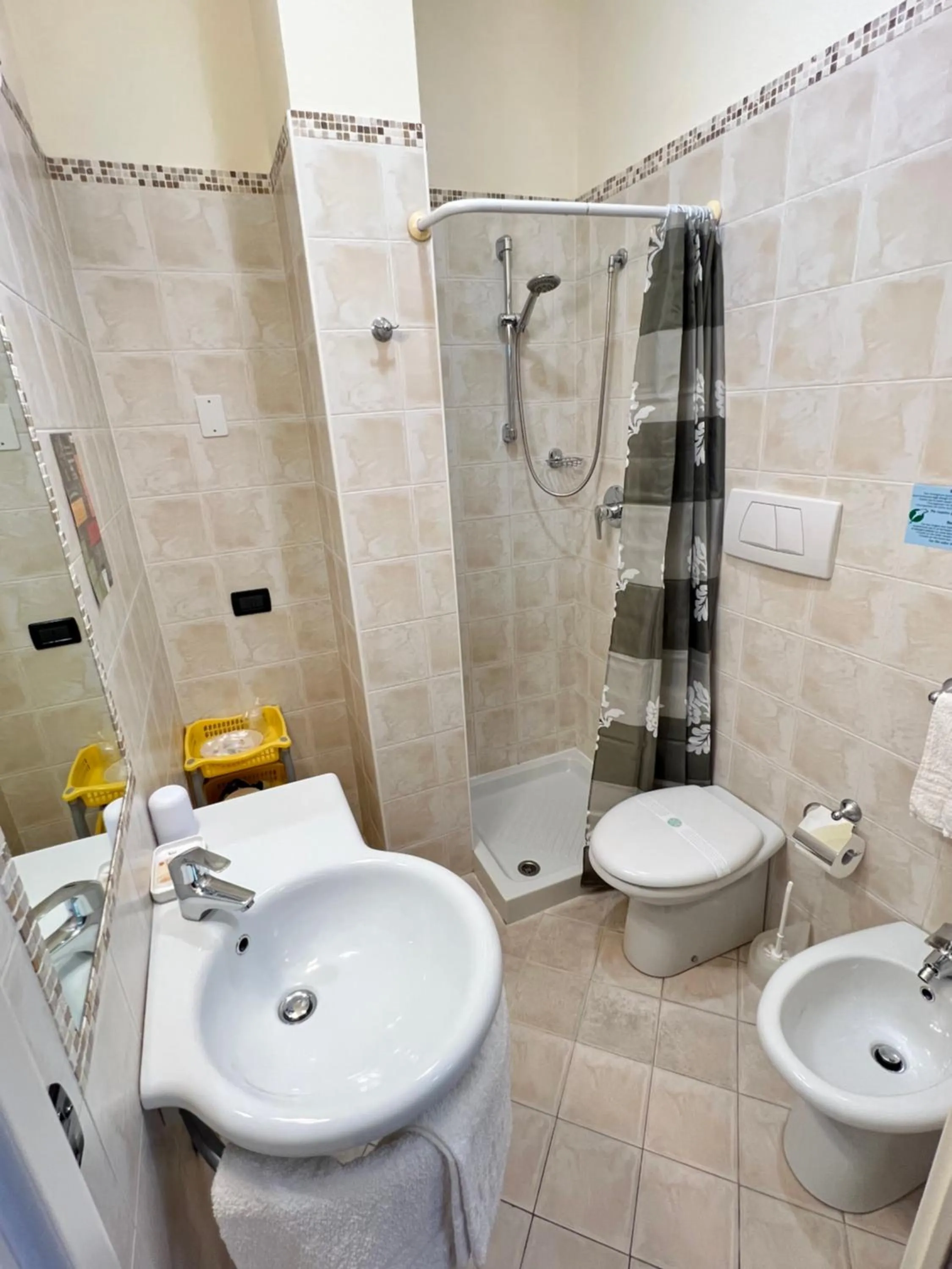 Shower in Hotel Betty Personal Style and Beach Village