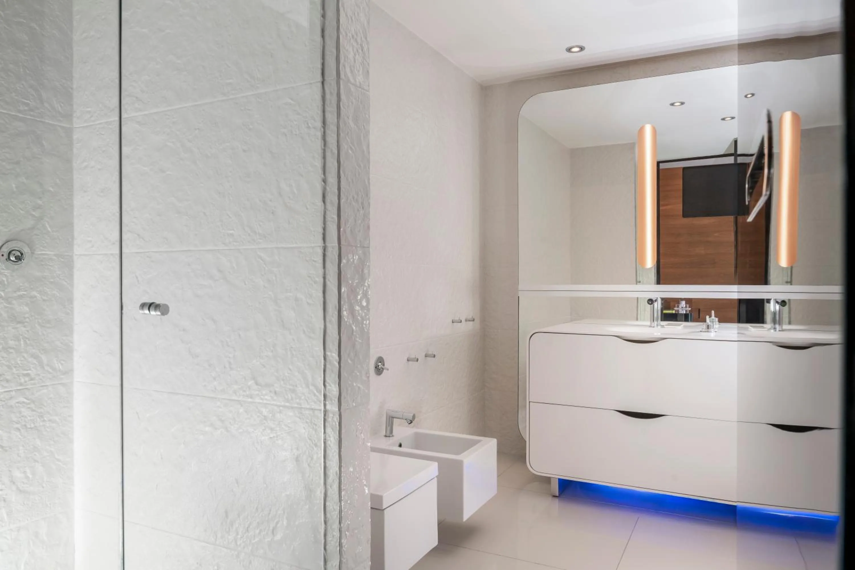 Bathroom in i-Suite Hotel