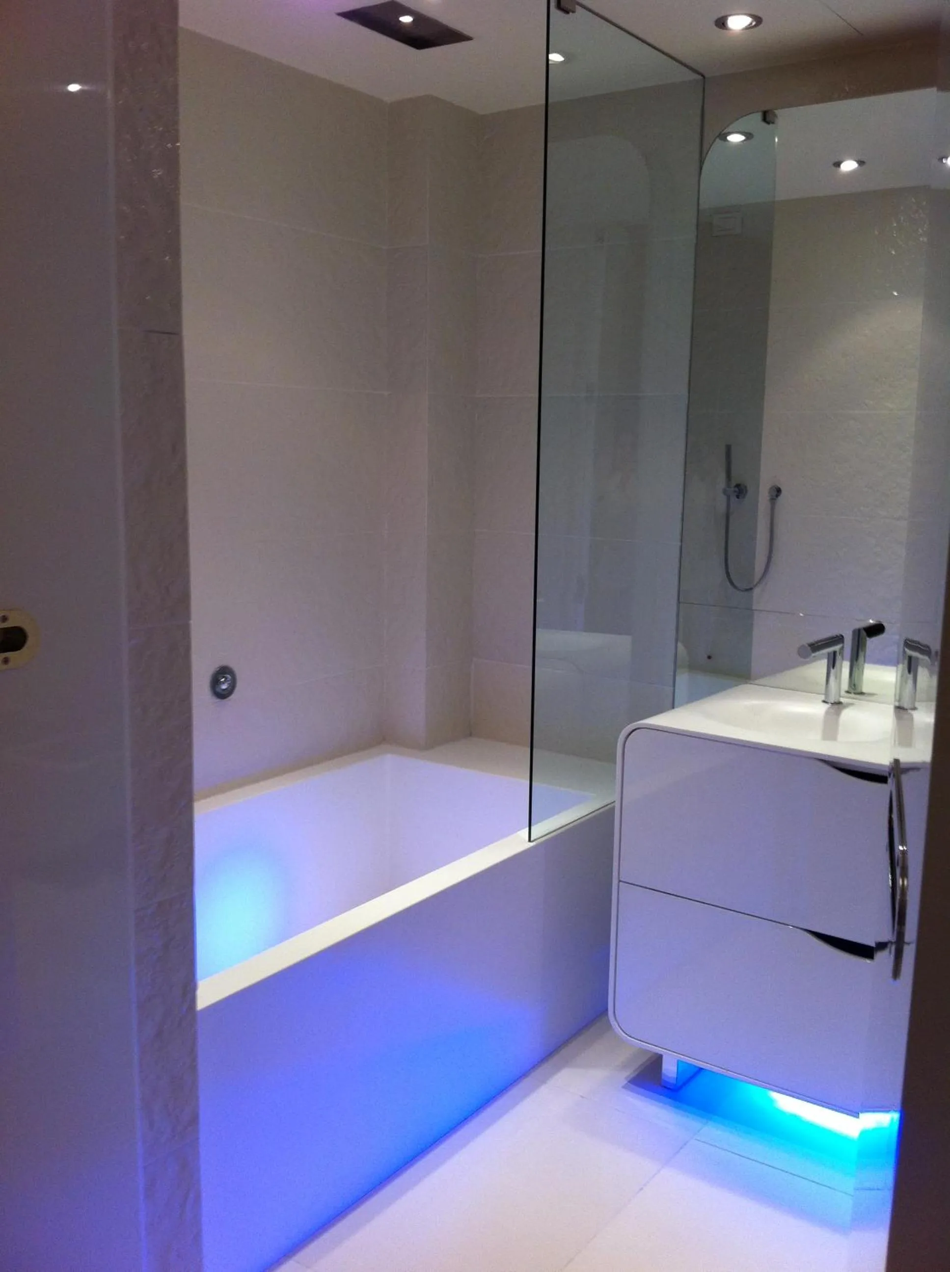 Bathroom in i-Suite Hotel