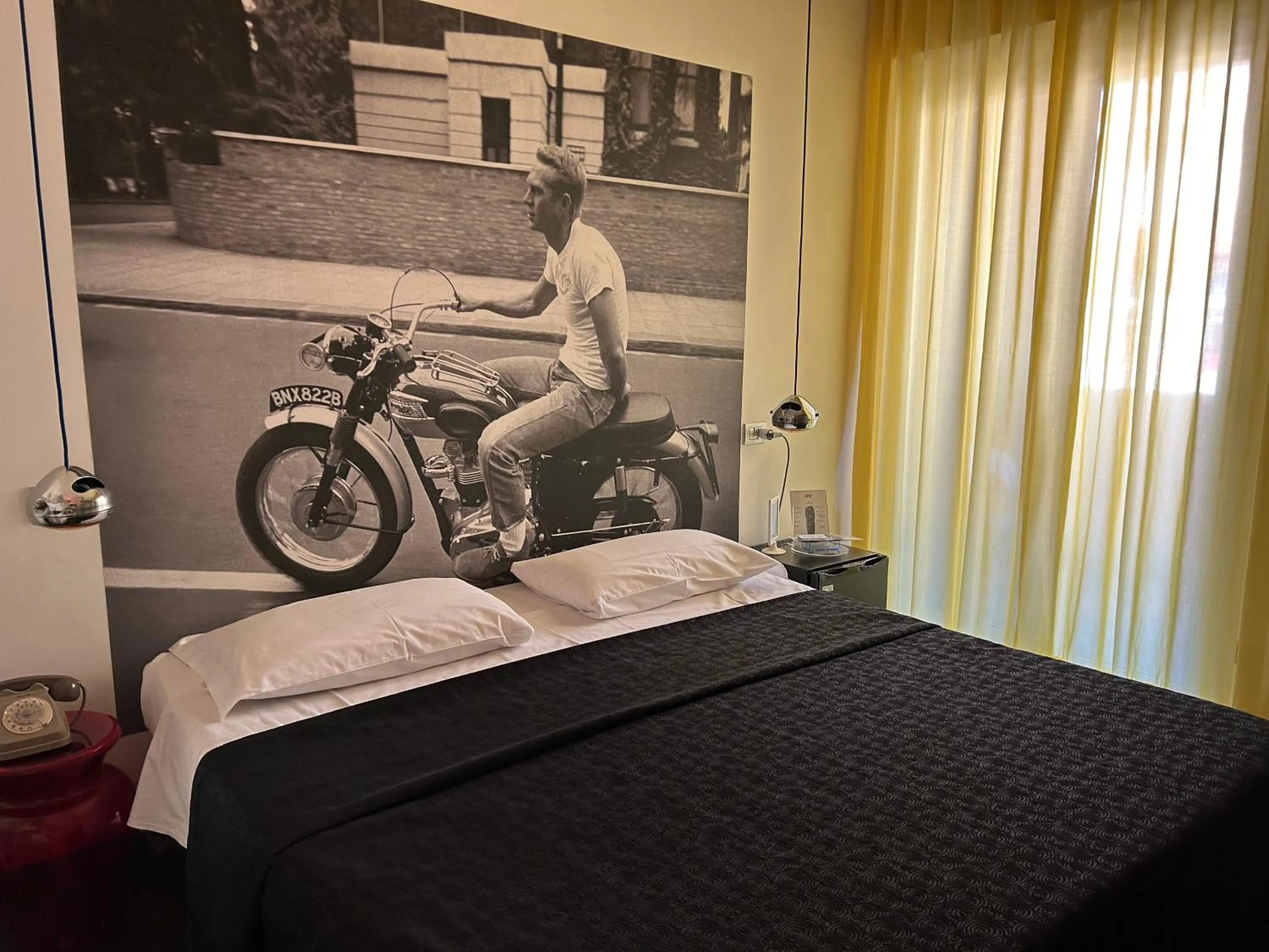 Bed in Hotel Perla - The storyhoteller
