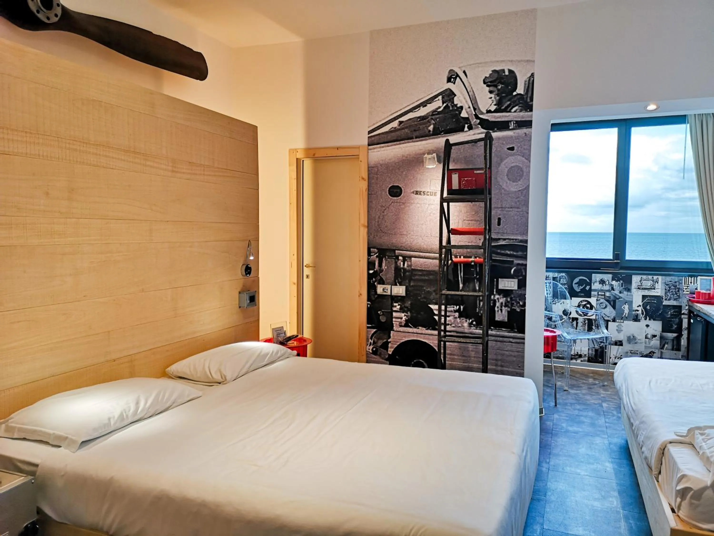 Quadruple Room in Hotel Perla - The storyhoteller