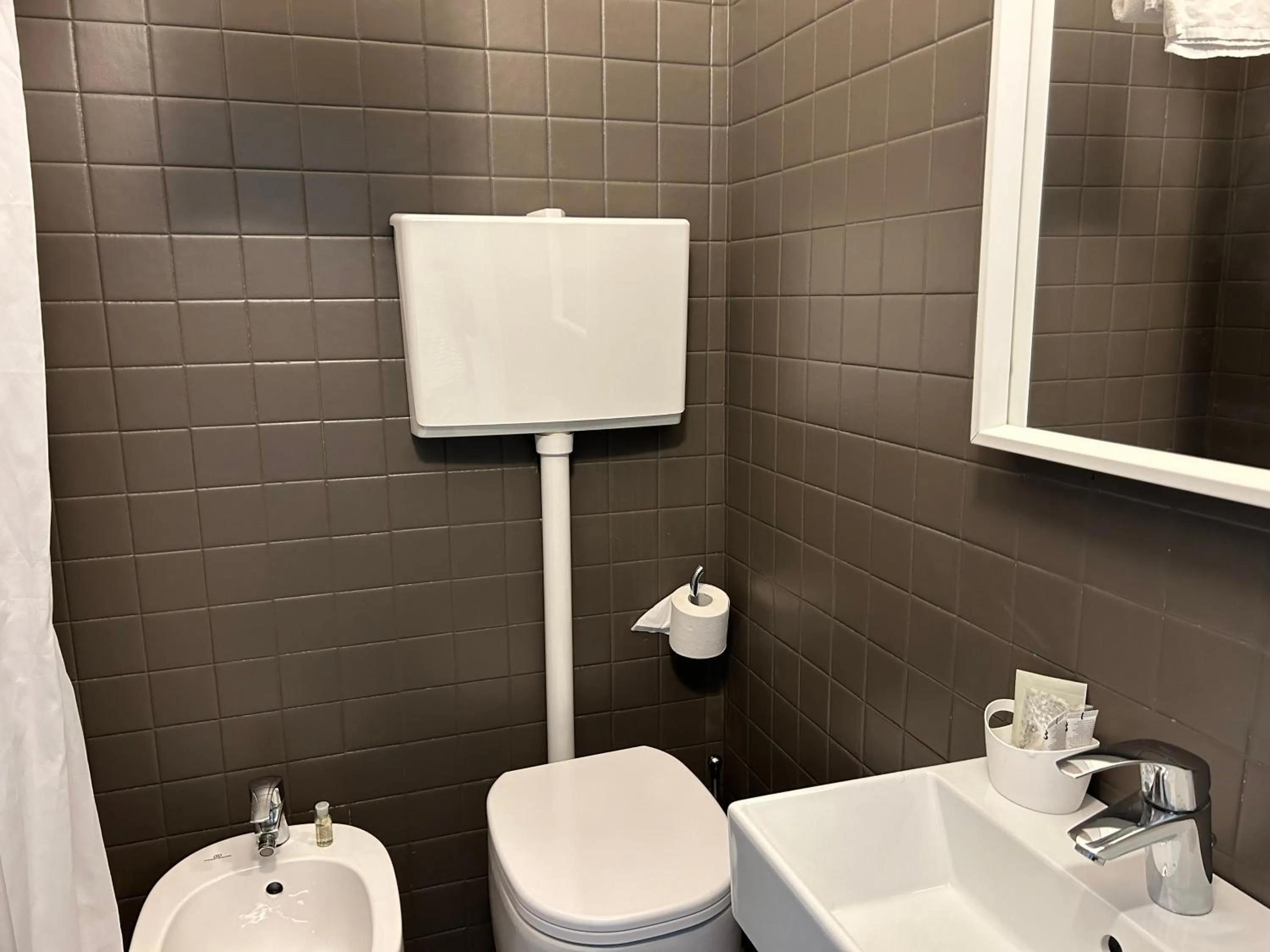 Bathroom in Hotel Perla - The storyhoteller