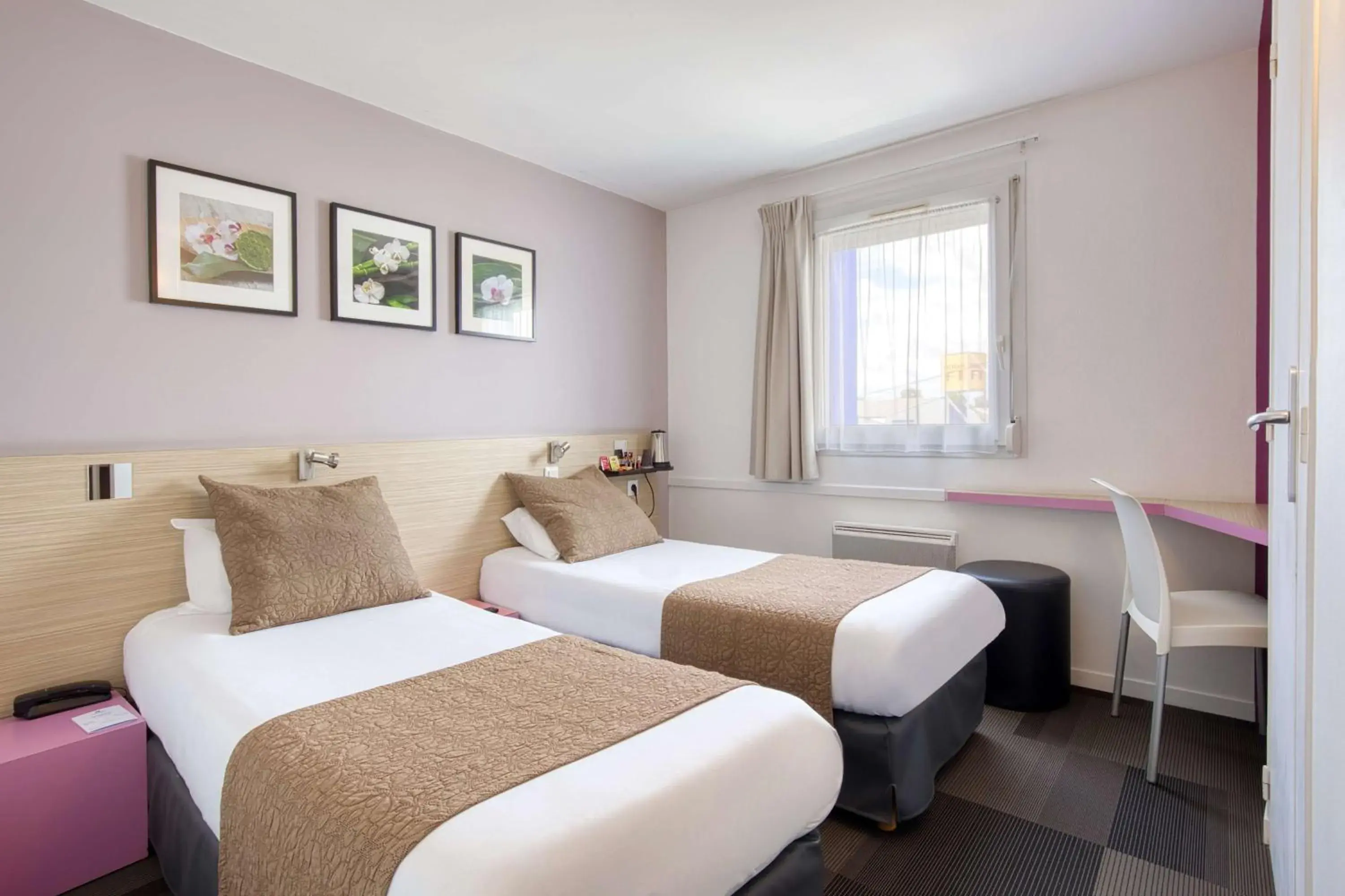 Standard Twin Room in Sure Hotel by Best Western Nantes Saint-Herblain Standard Twin Room in Sure Hotel by Best Western Nantes Saint-Herblain