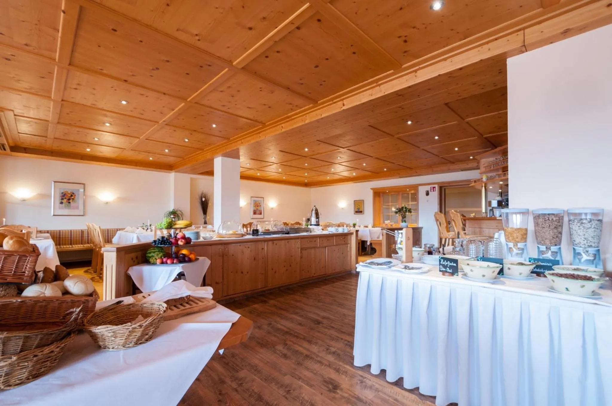 Restaurant/places to eat in Panoramahotel Kühbergalp