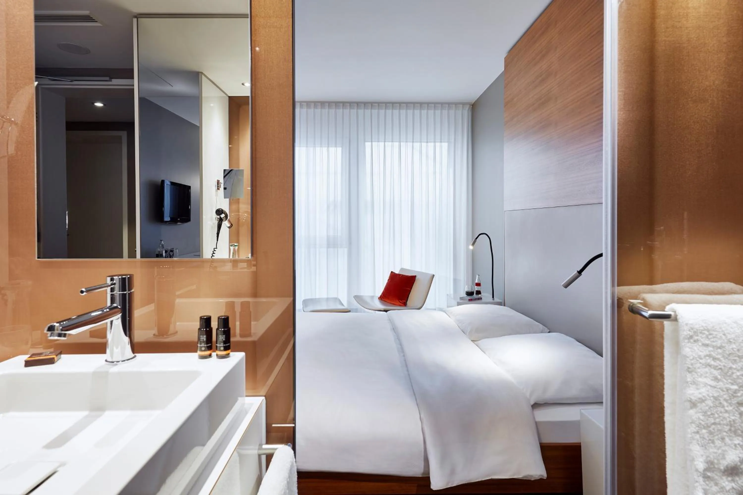 Shower, Bed in LEGERE HOTEL Luxembourg