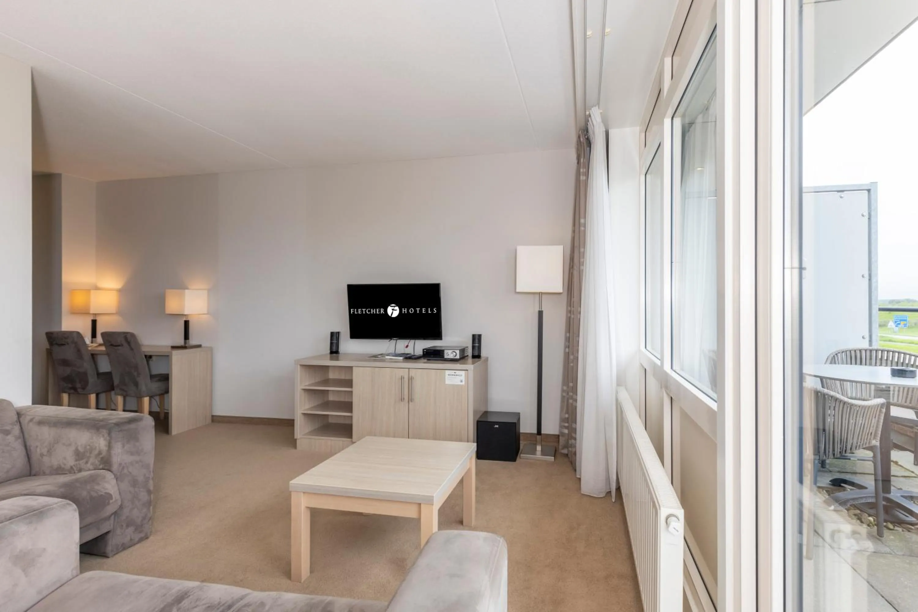 TV and multimedia in Fletcher Wellness-Hotel Kamperduinen