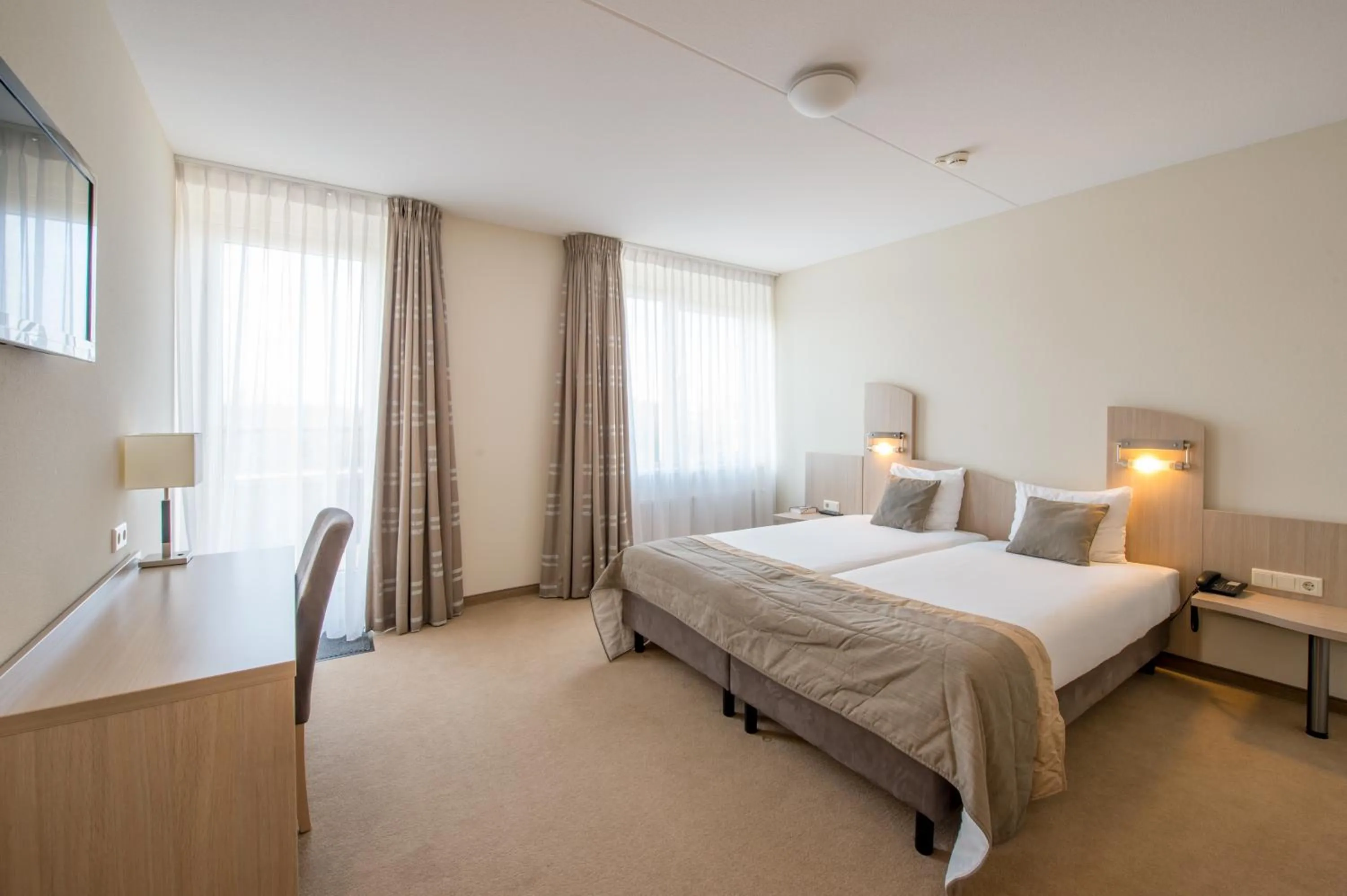 Bedroom, Bed in Fletcher Wellness-Hotel Kamperduinen