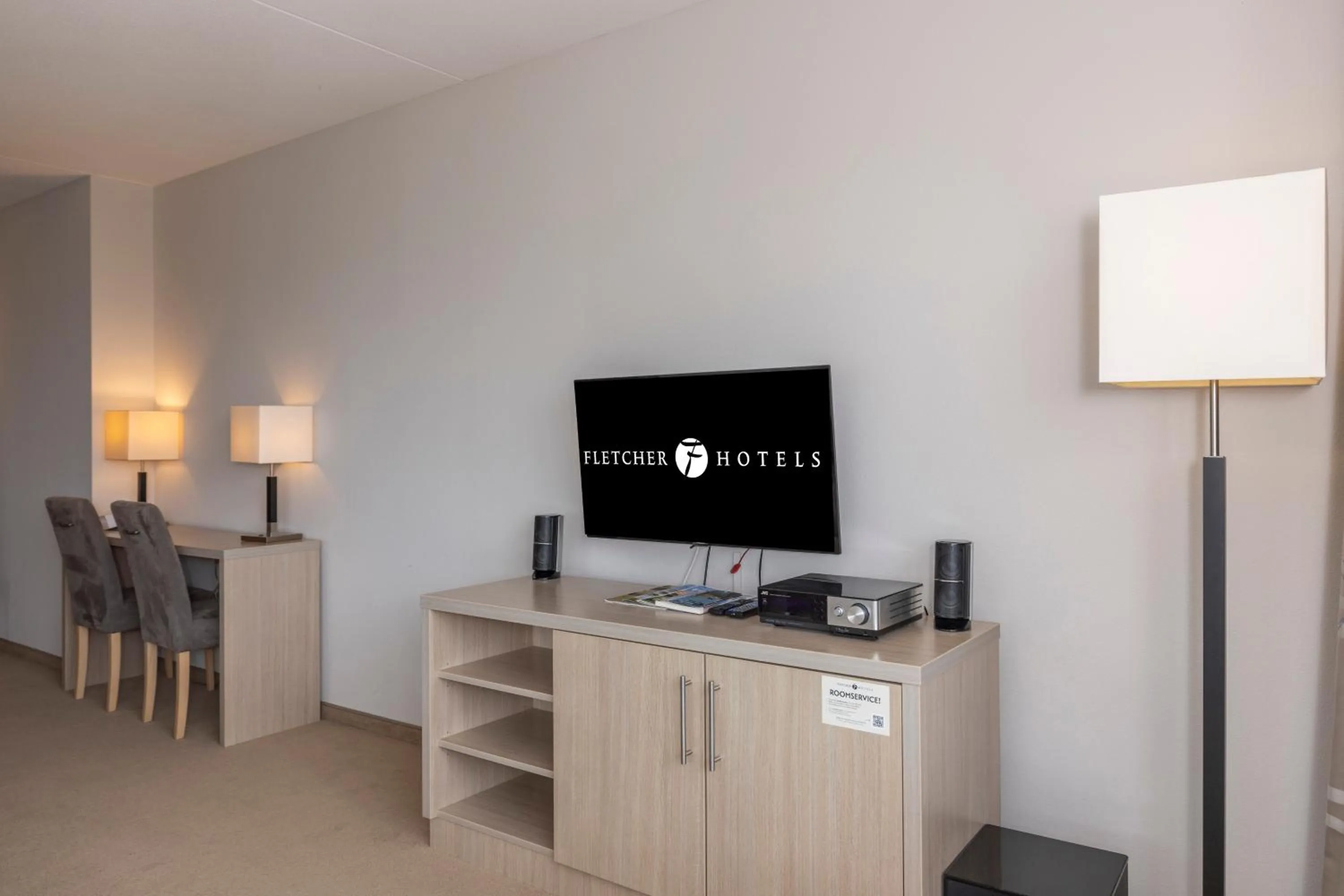 TV and multimedia in Fletcher Wellness-Hotel Kamperduinen