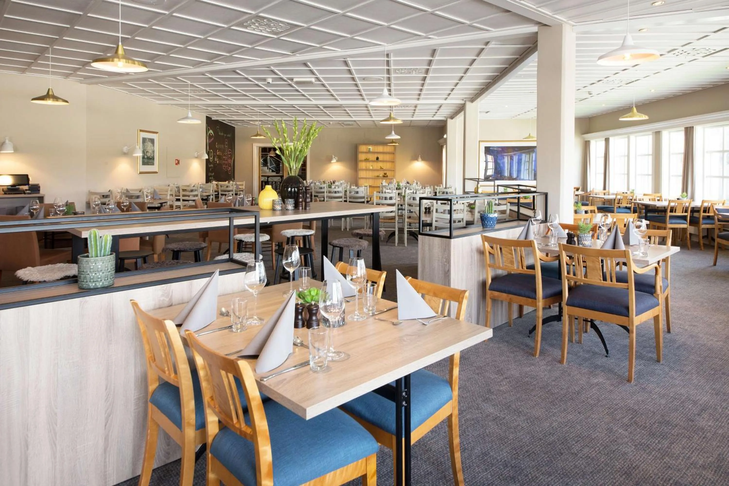 Restaurant/places to eat in Scandic Sørlandet