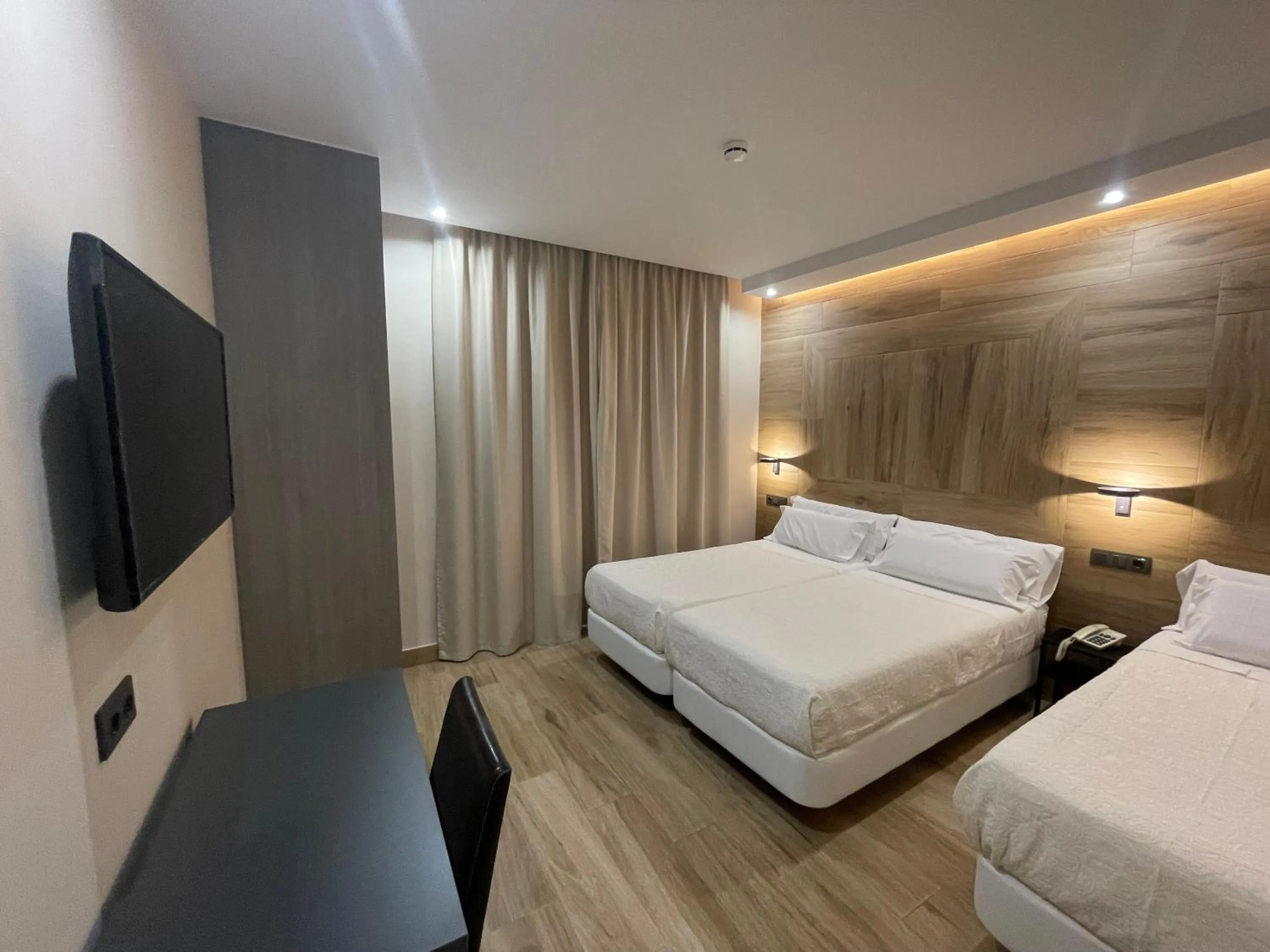 Bedroom, Bed in Castilla Guerrero