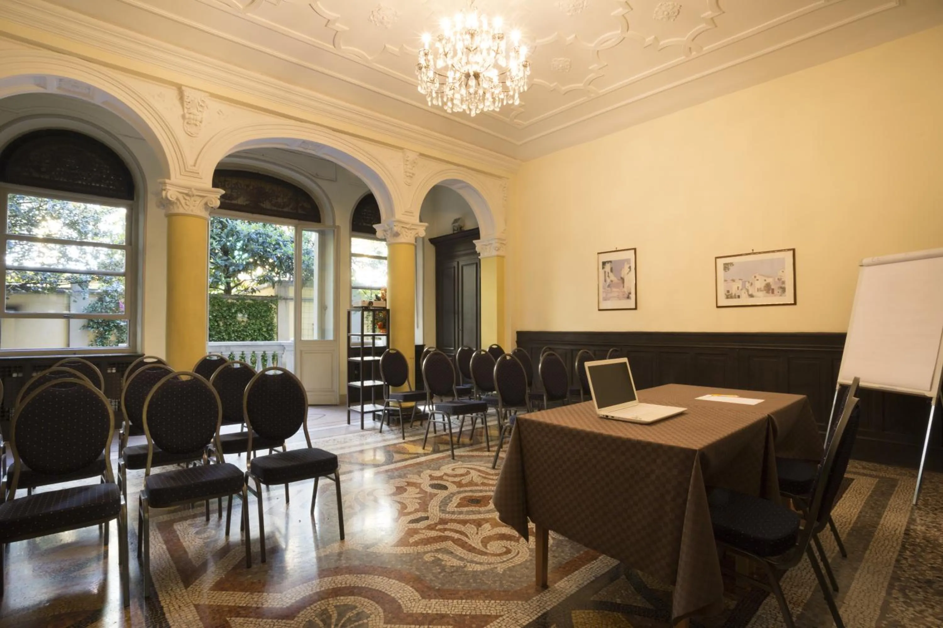 TV and multimedia in Hotel & Residence Torino Centro - Stazione Porta Susa