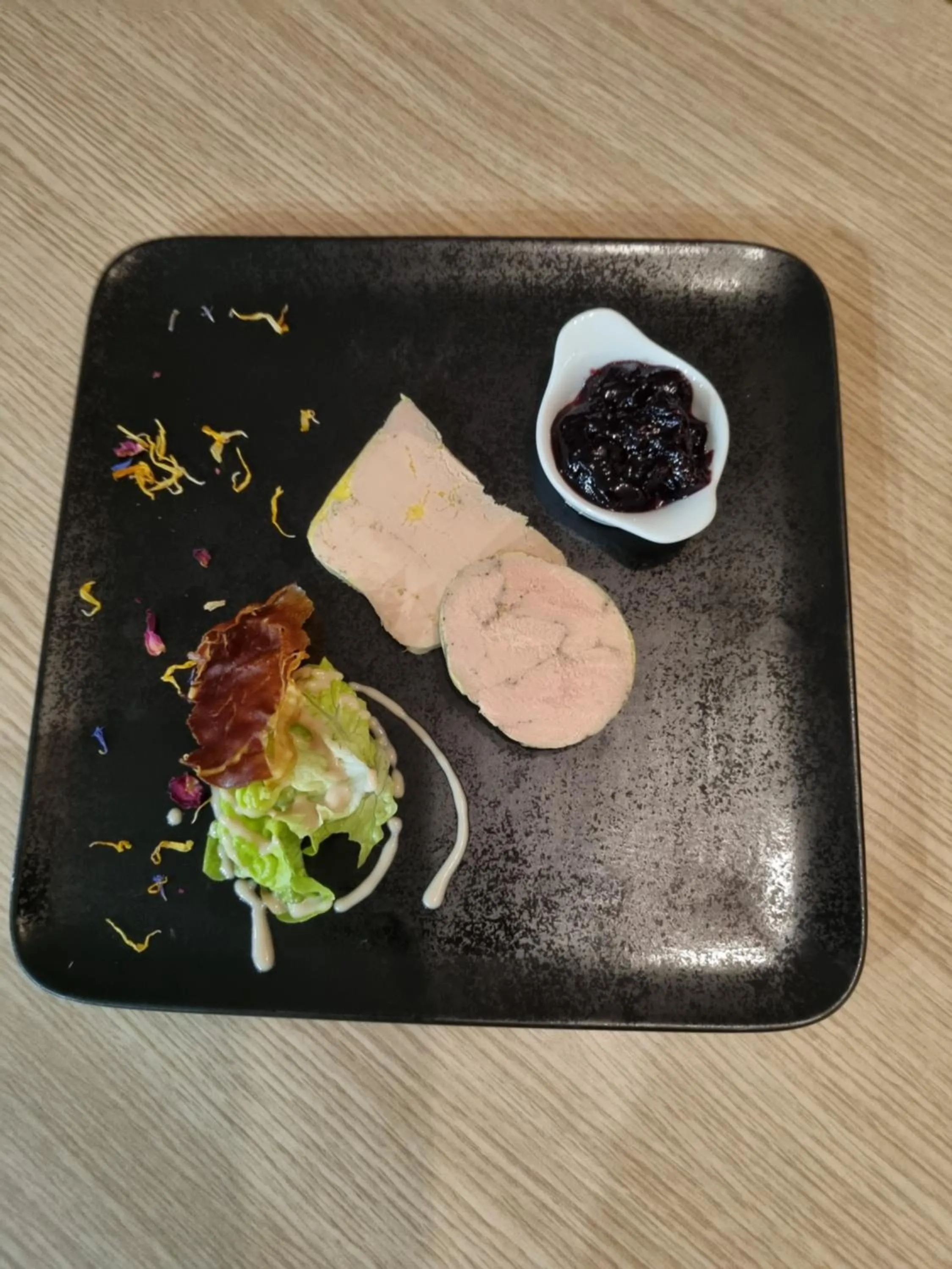 Food in Logis hôtel restaurant les Carillons