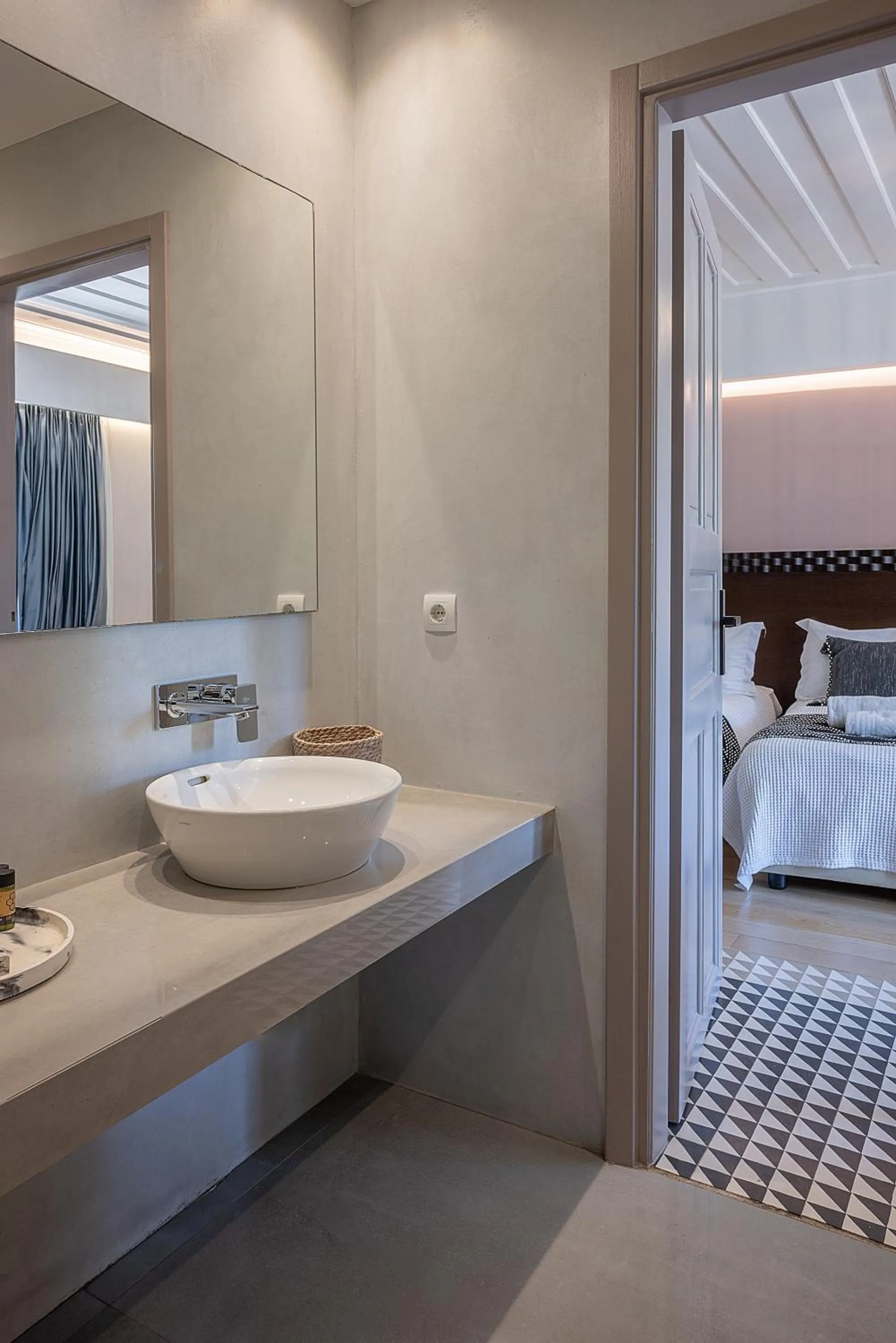 Bathroom, Bed in Vranas Ambiance Hotel