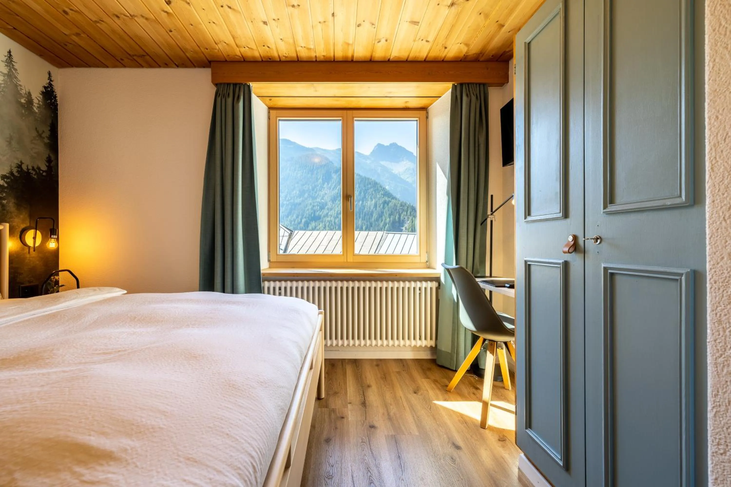 Bed in Schorta's Alvetern - Boutique Hotel