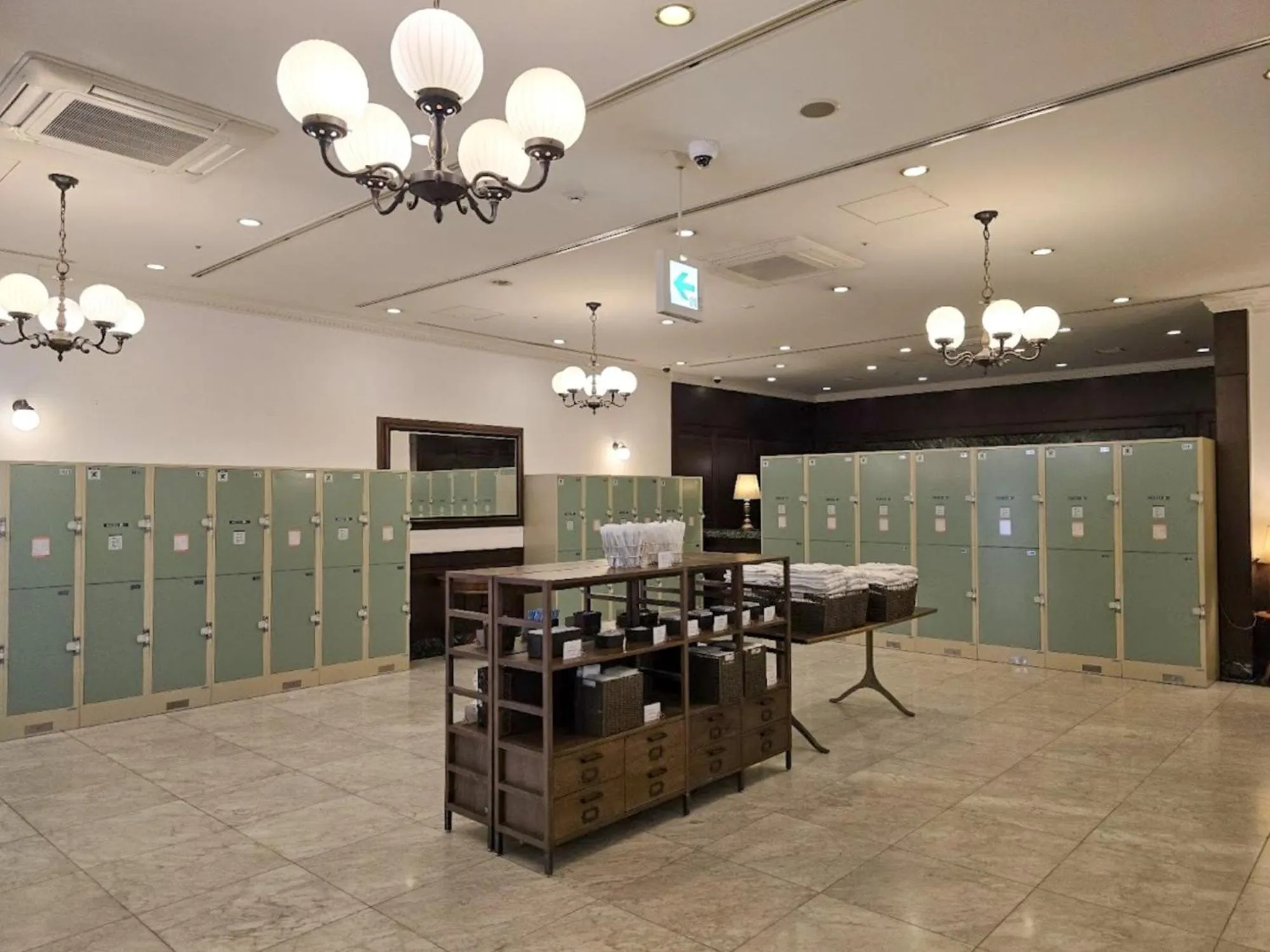 locker in Plaza Hotel Premier