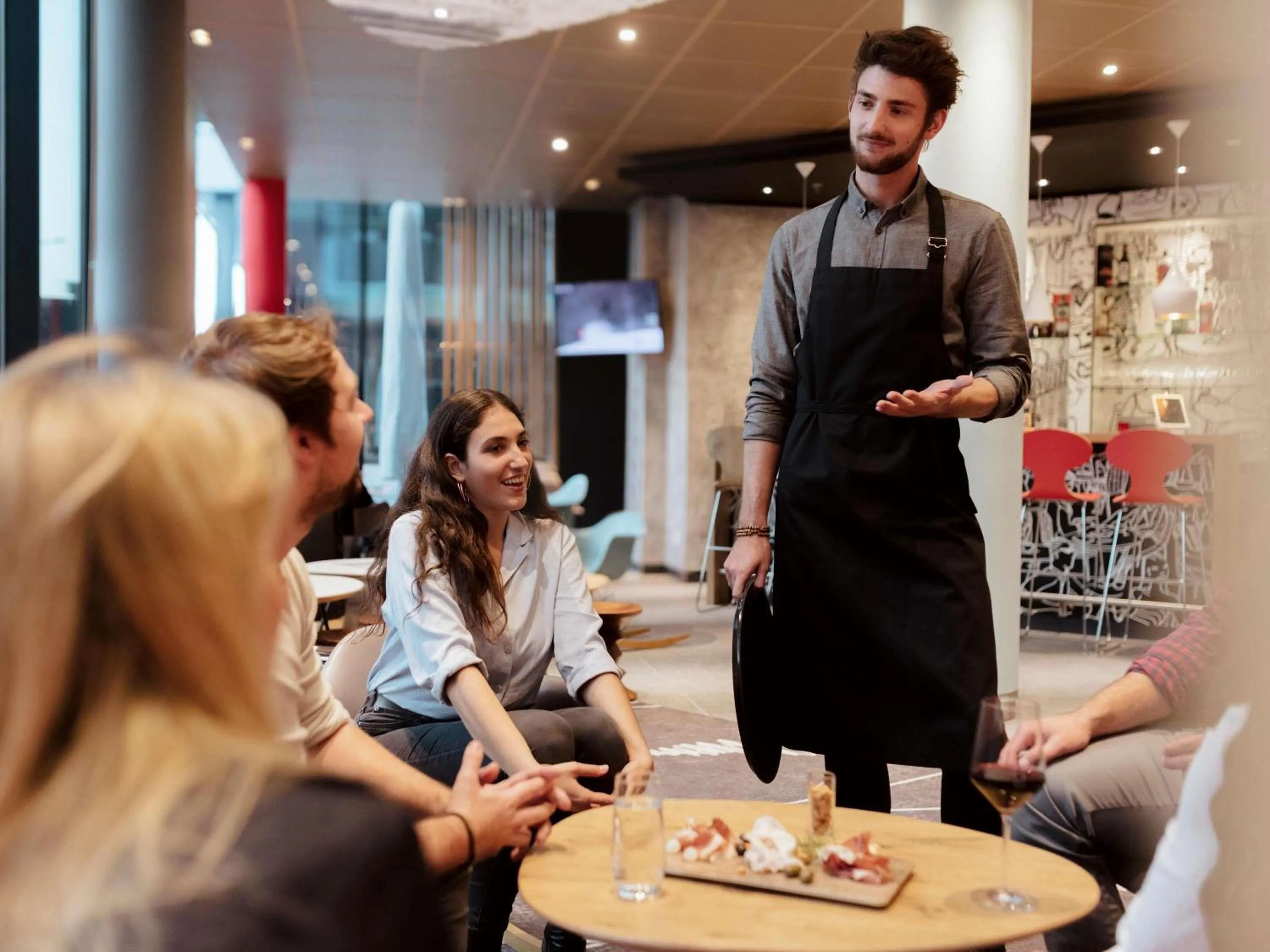 Restaurant/places to eat in Hotel ibis Lisboa Jose Malhoa