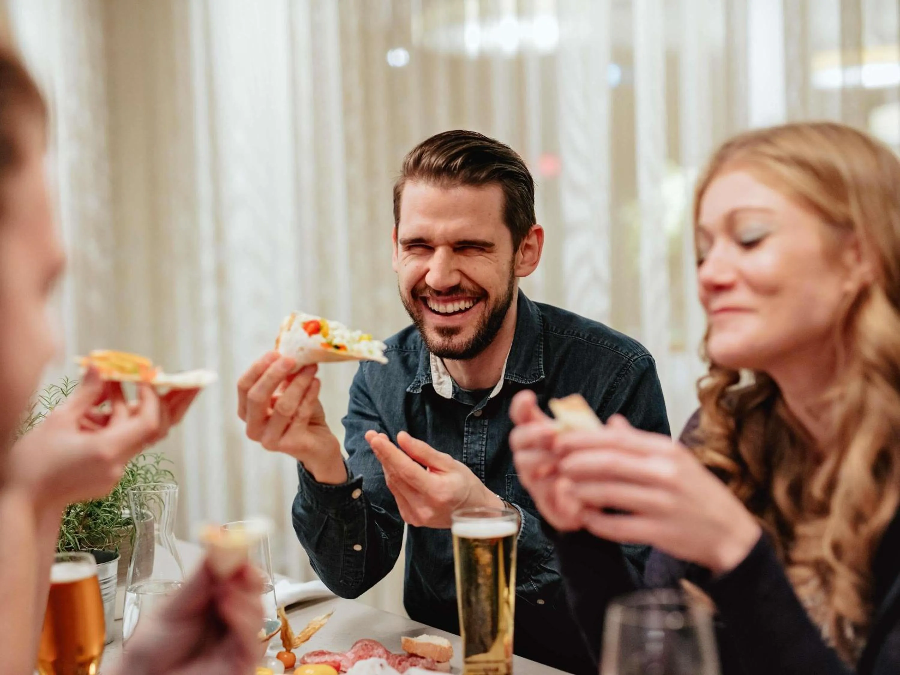 Restaurant/places to eat in Hotel ibis Lisboa Jose Malhoa