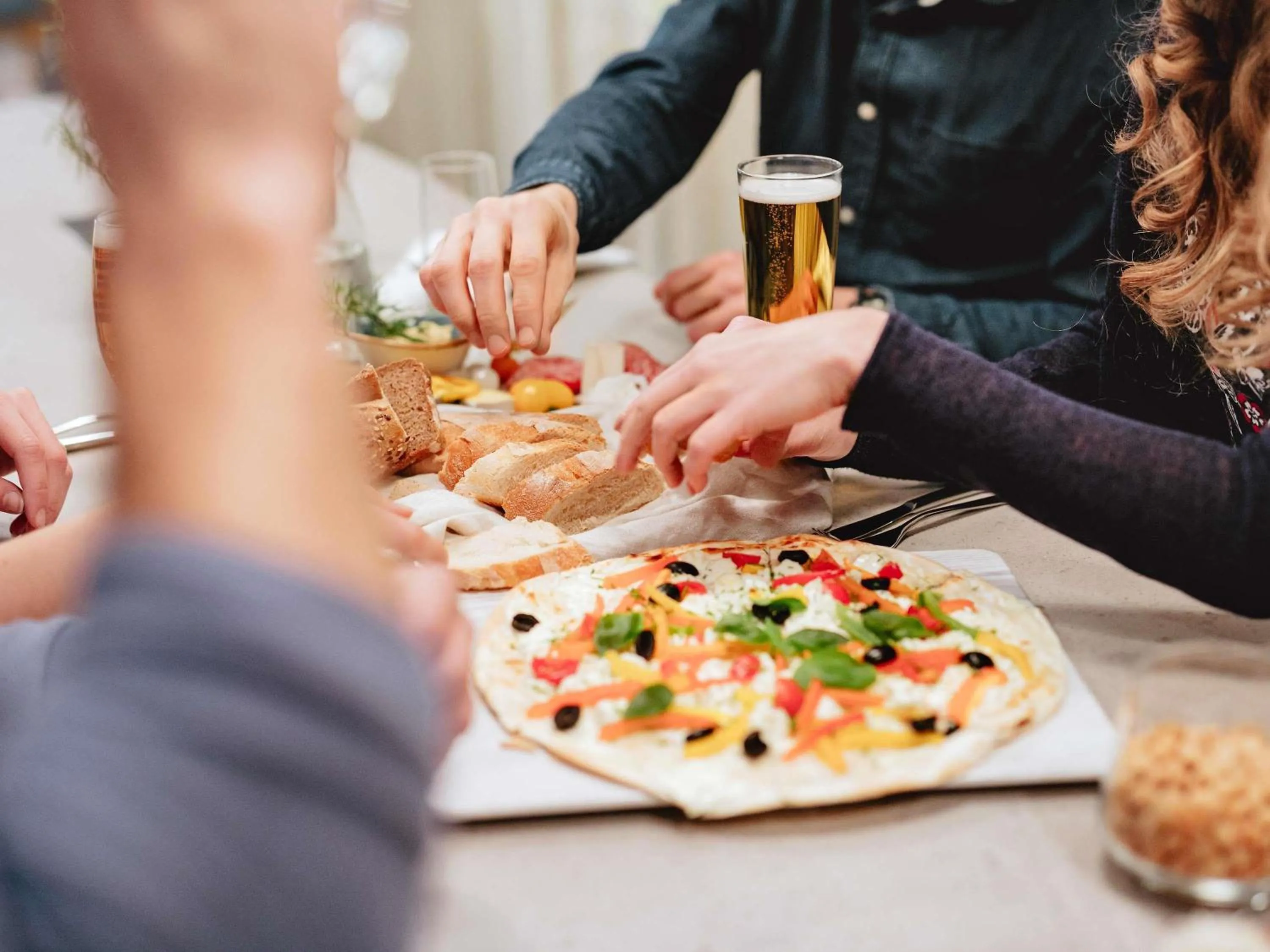 Restaurant/places to eat in Hotel ibis Lisboa Jose Malhoa