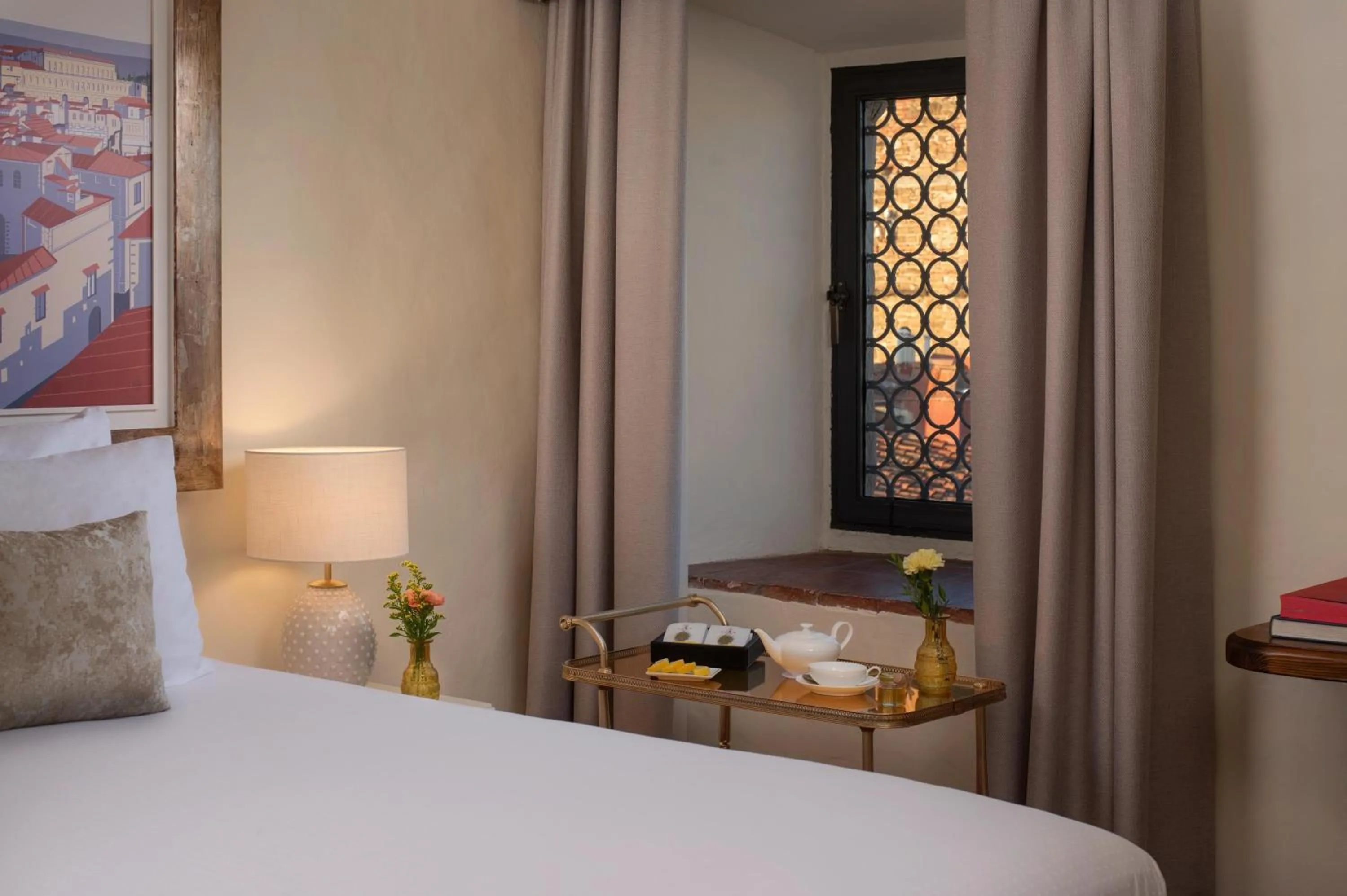 Bathroom, Bed in NH Collection Firenze Porta Rossa