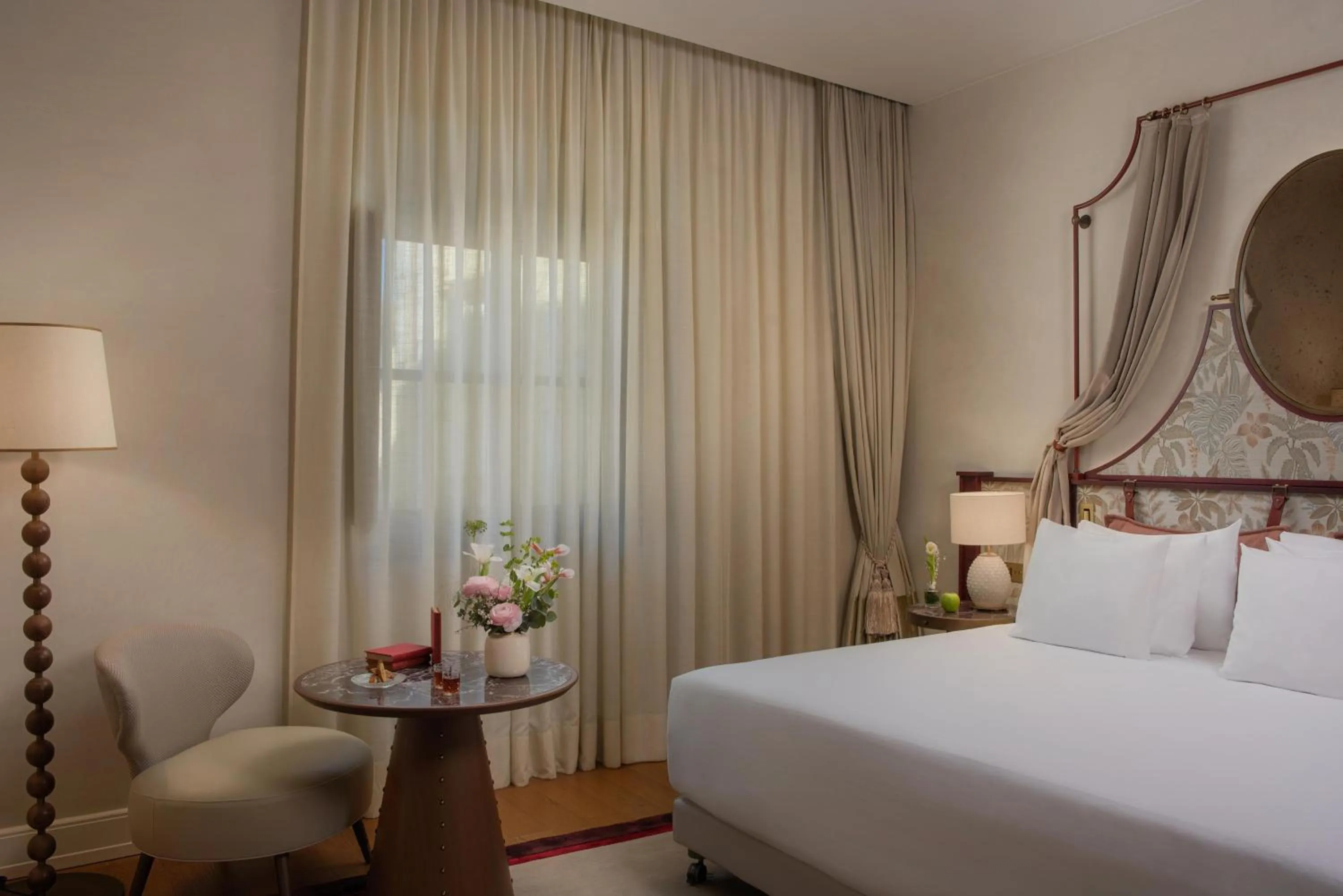 Bedroom, Bed in NH Collection Firenze Porta Rossa