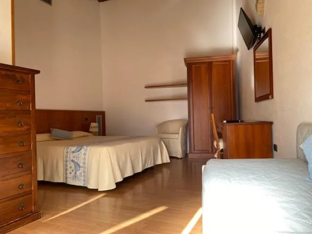View (from property/room), Bed in Hotel Villa Canu