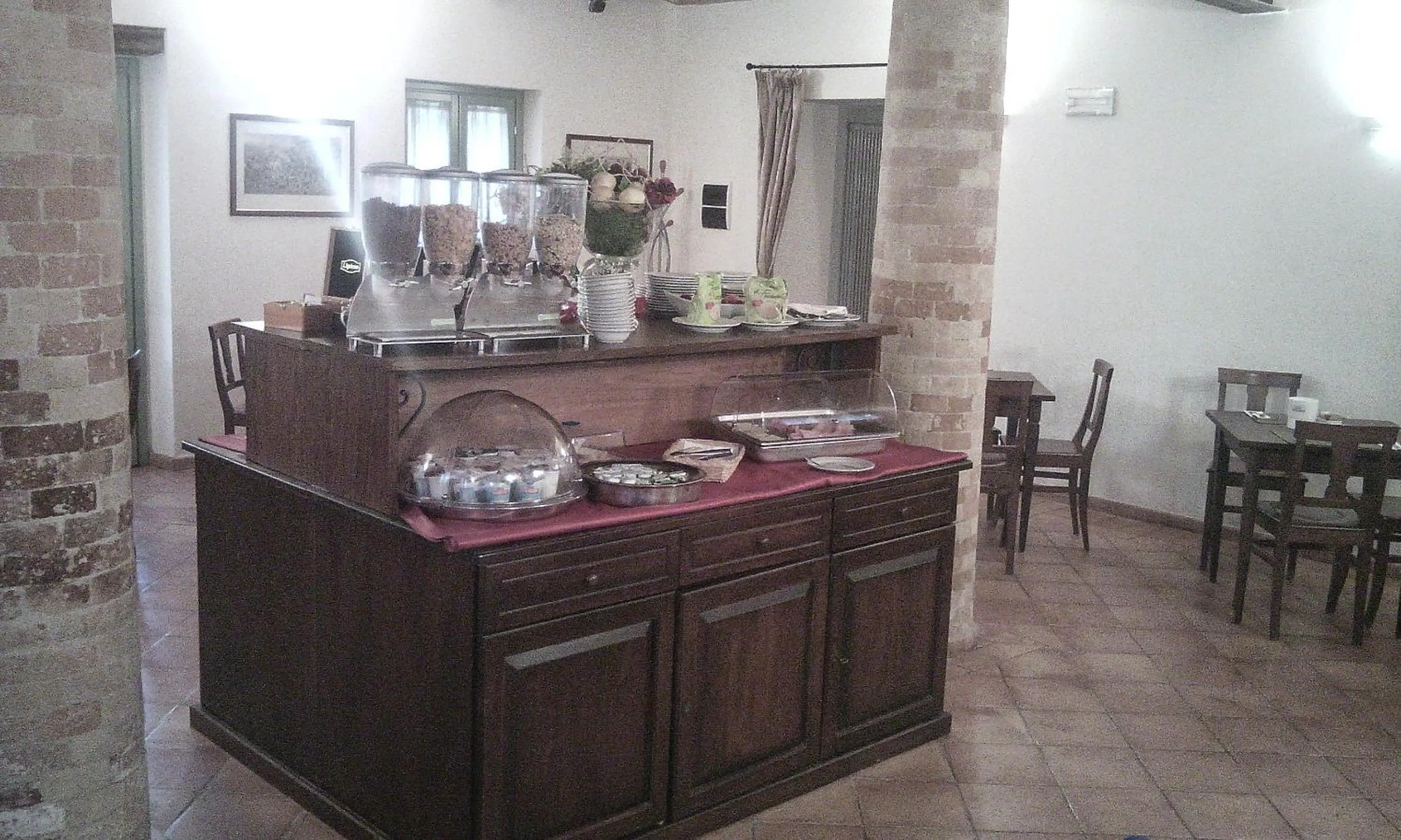 Restaurant/places to eat in Hotel San Claudio