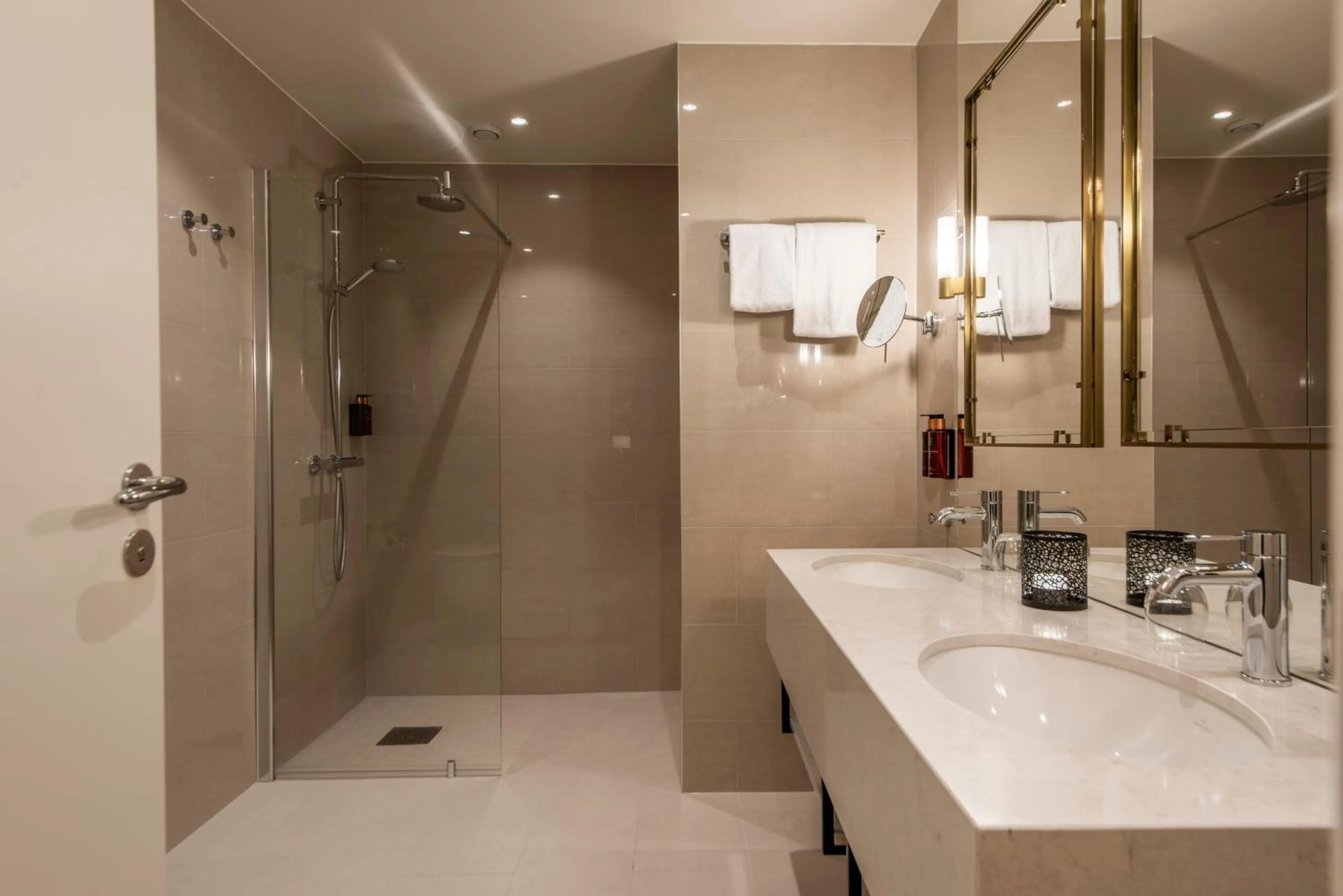 Bathroom in Home Hotel Grand Gjøvik