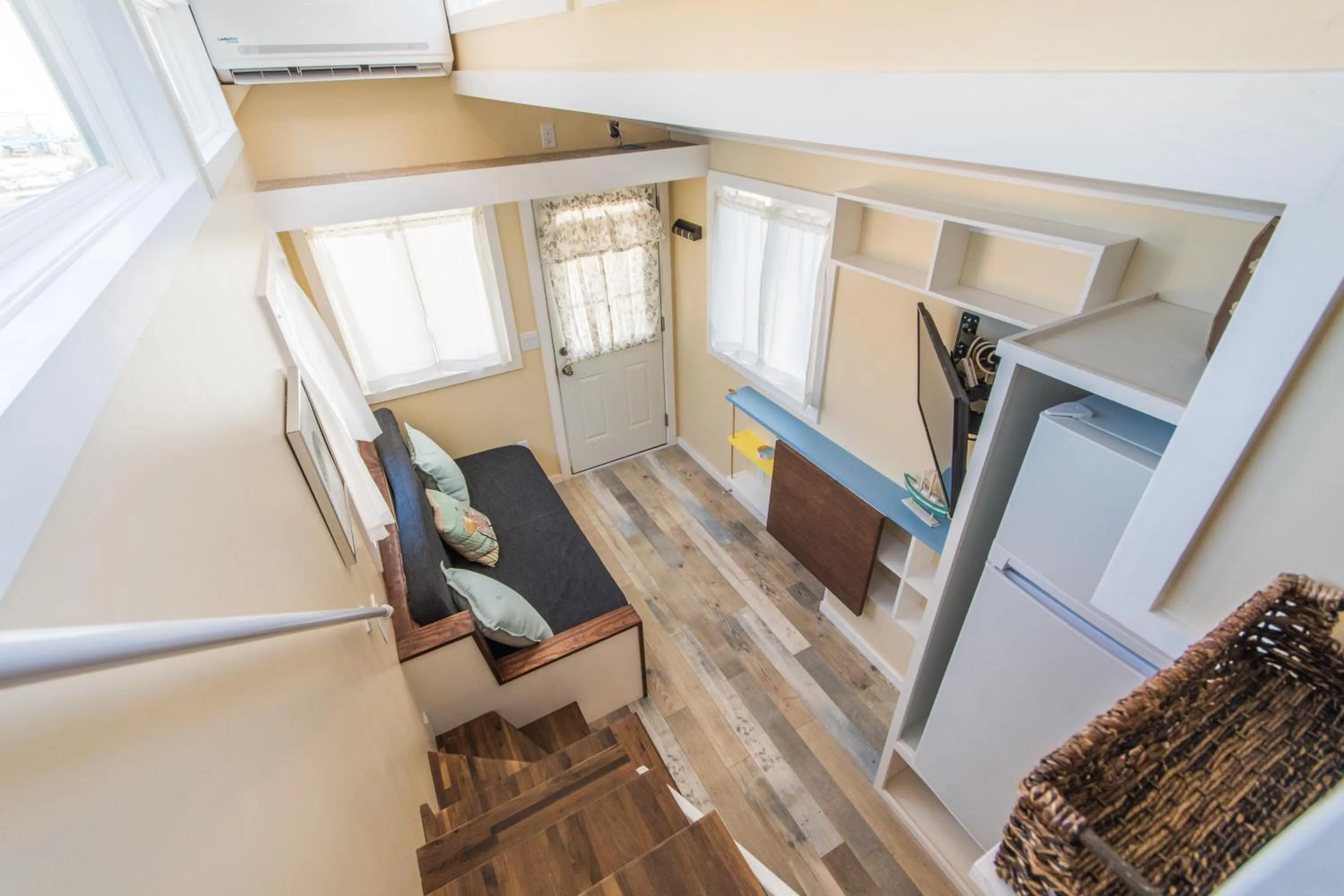 TV and multimedia in Tiny House Siesta