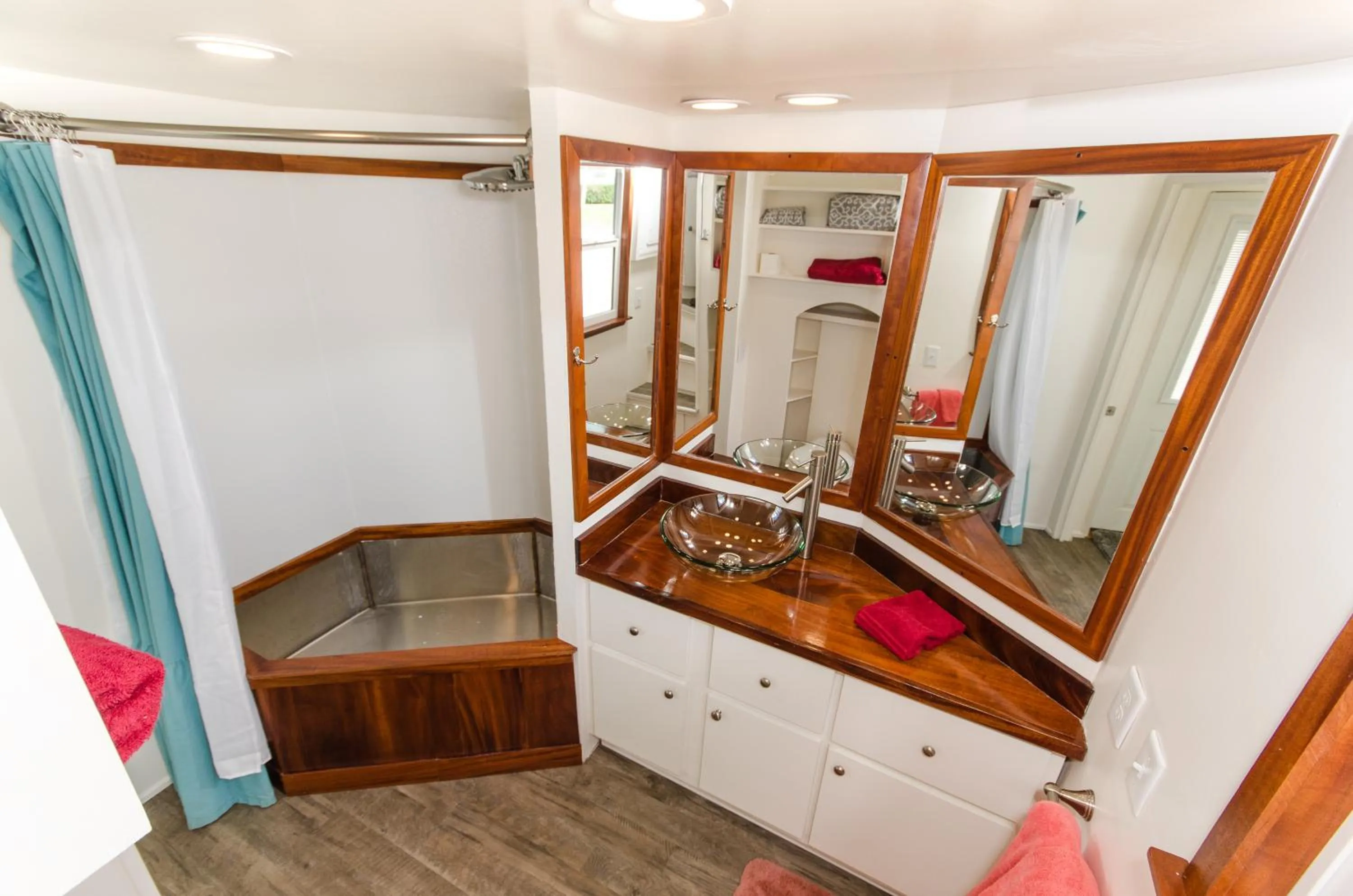 Shower in Tiny House Siesta