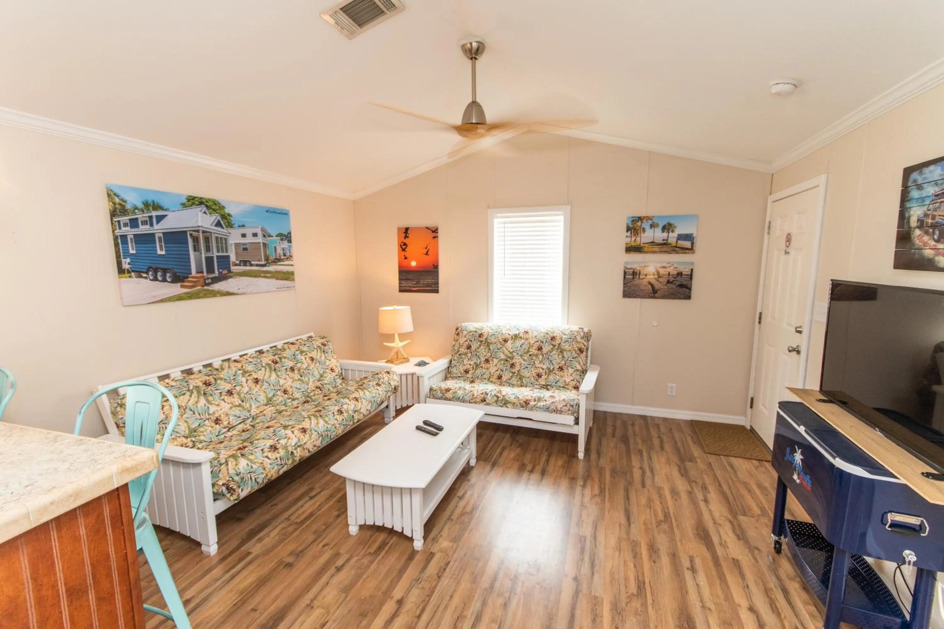 TV and multimedia in Tiny House Siesta