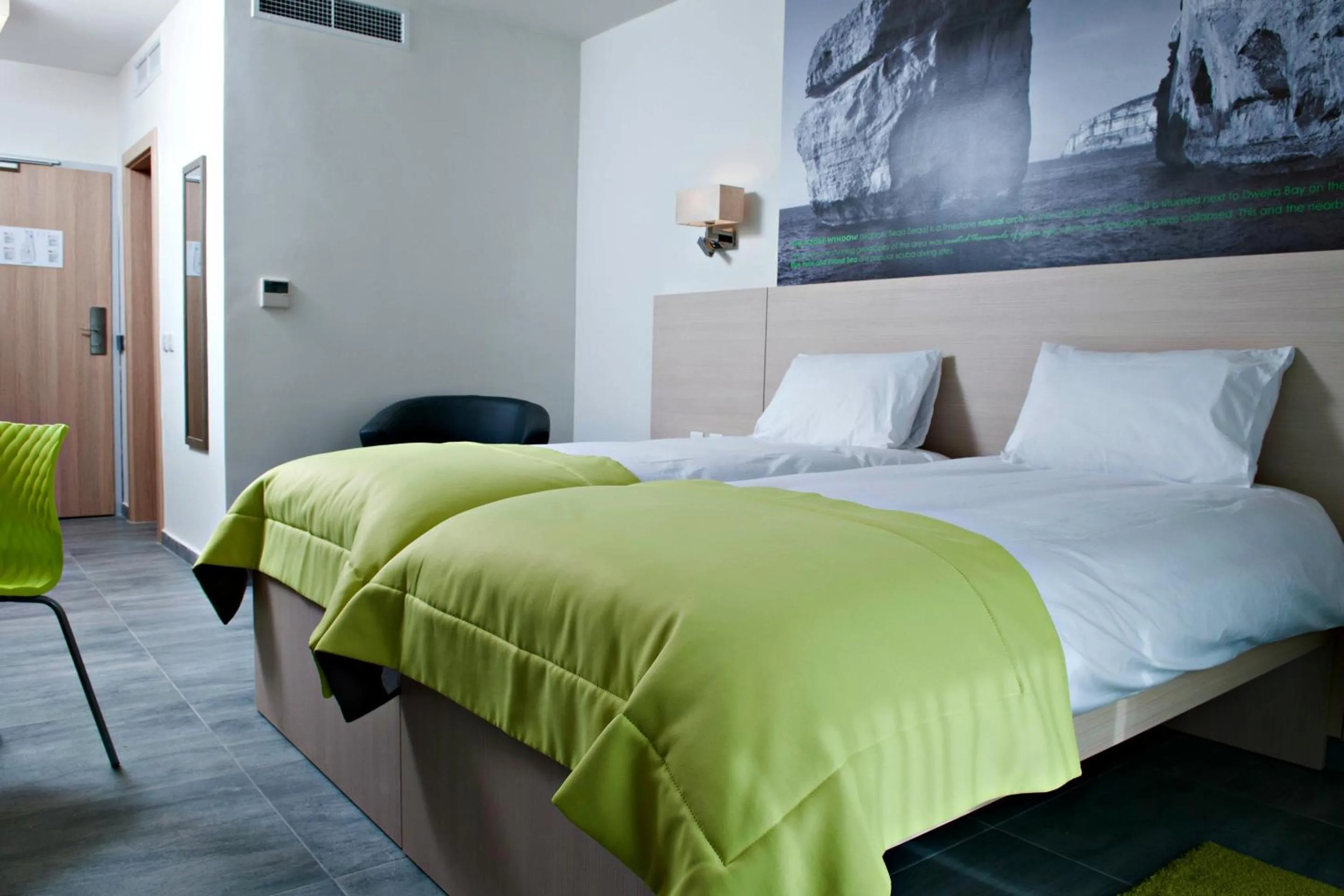 Bedroom, Bed in Hotel Santana