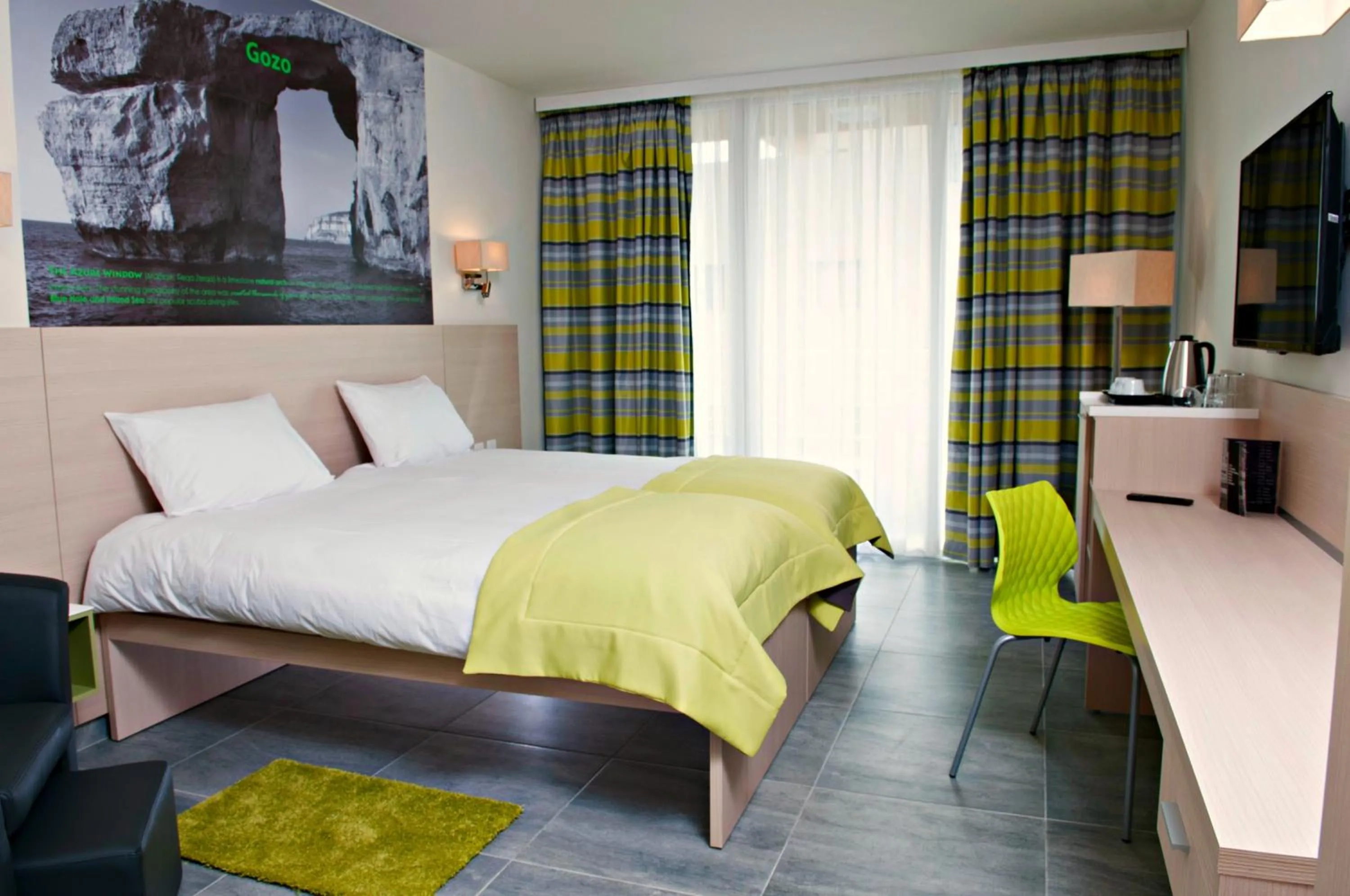 Photo of the whole room, Bed in Hotel Santana