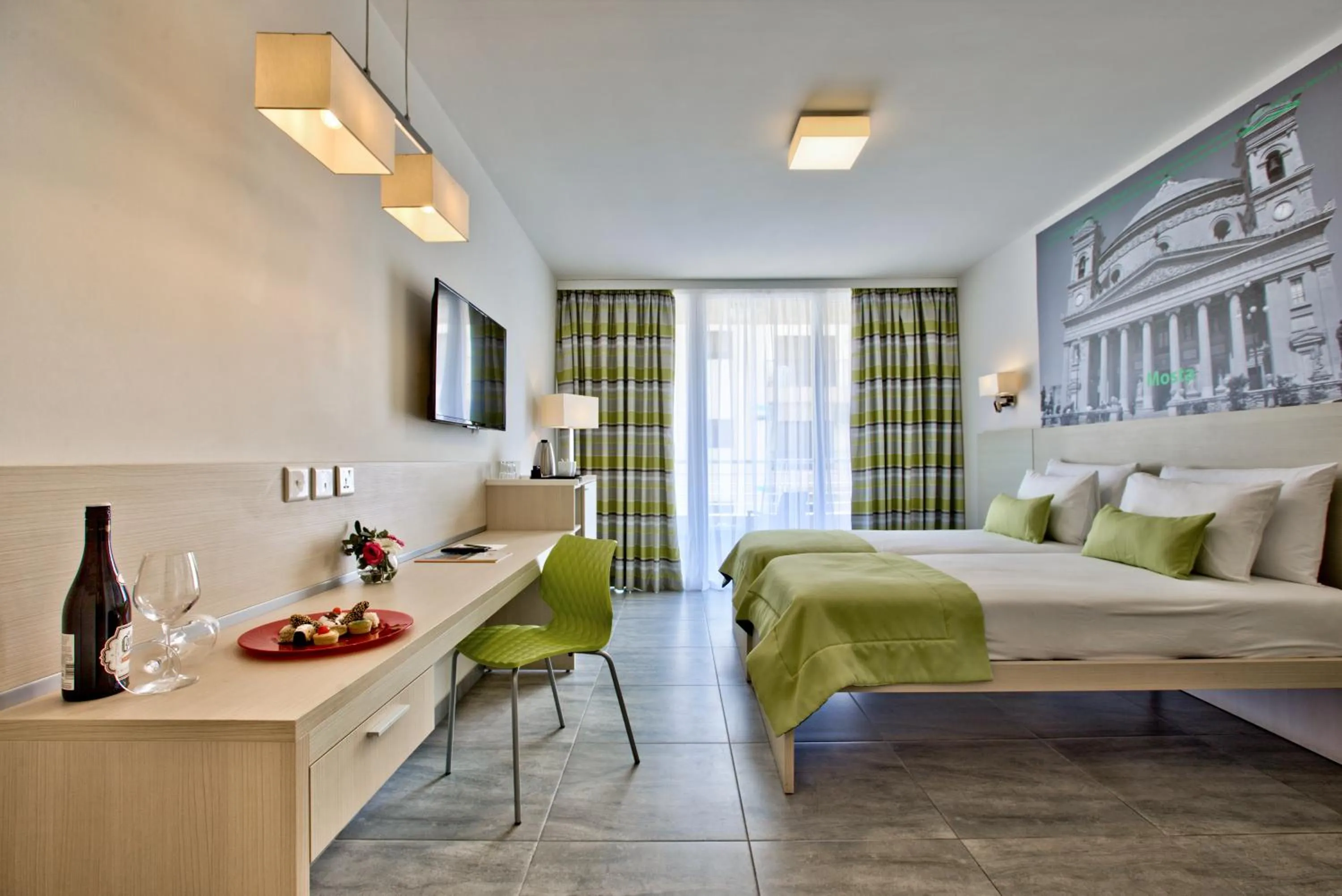 Property building, Bed in Hotel Santana