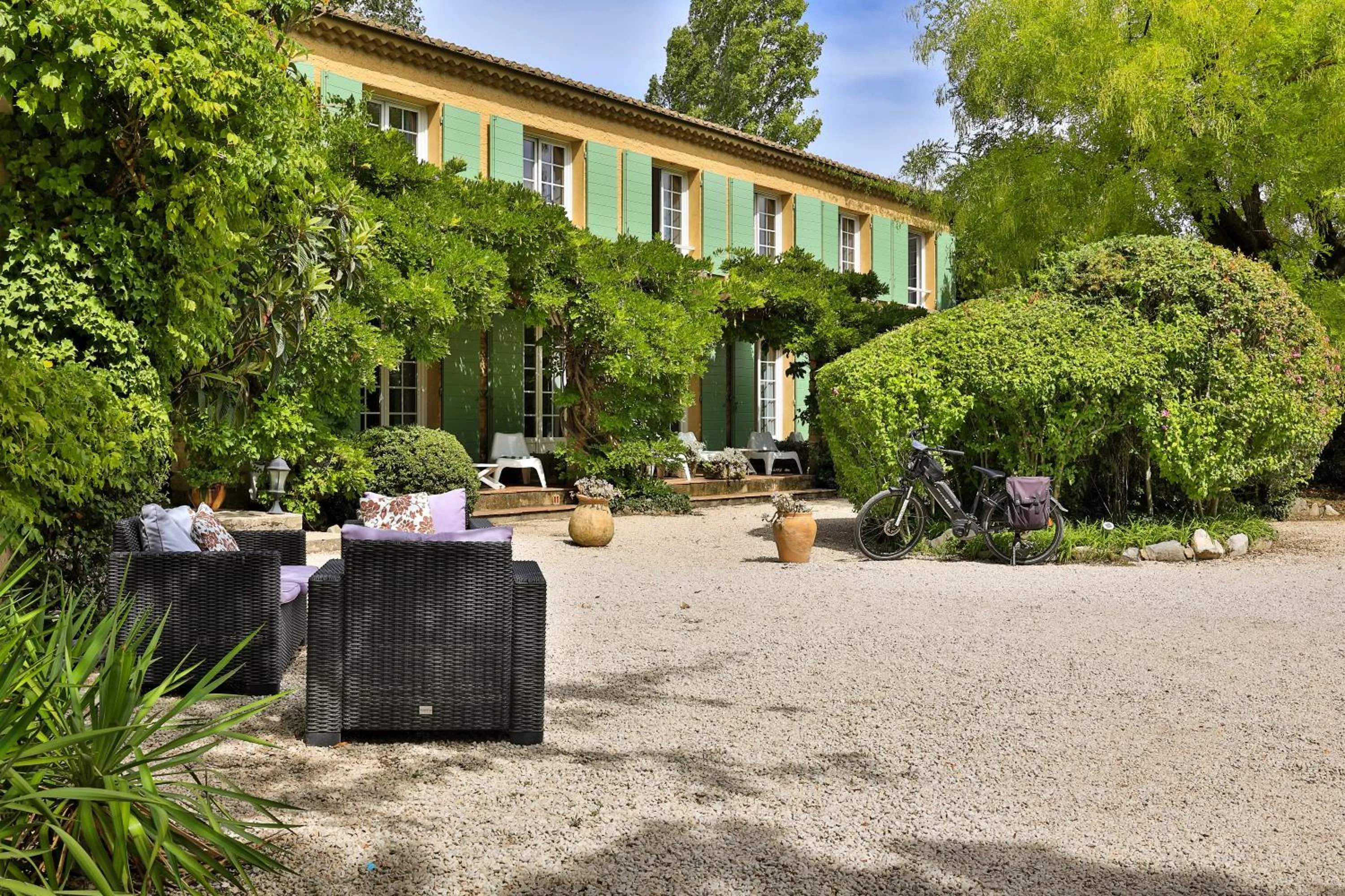 Natural landscape in Logis Hôtel Castel Mouisson