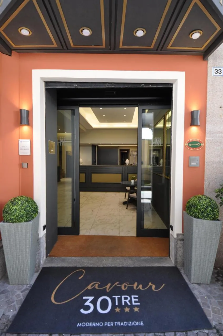 Property building in Cavour 30TRE - Hotel Moderno