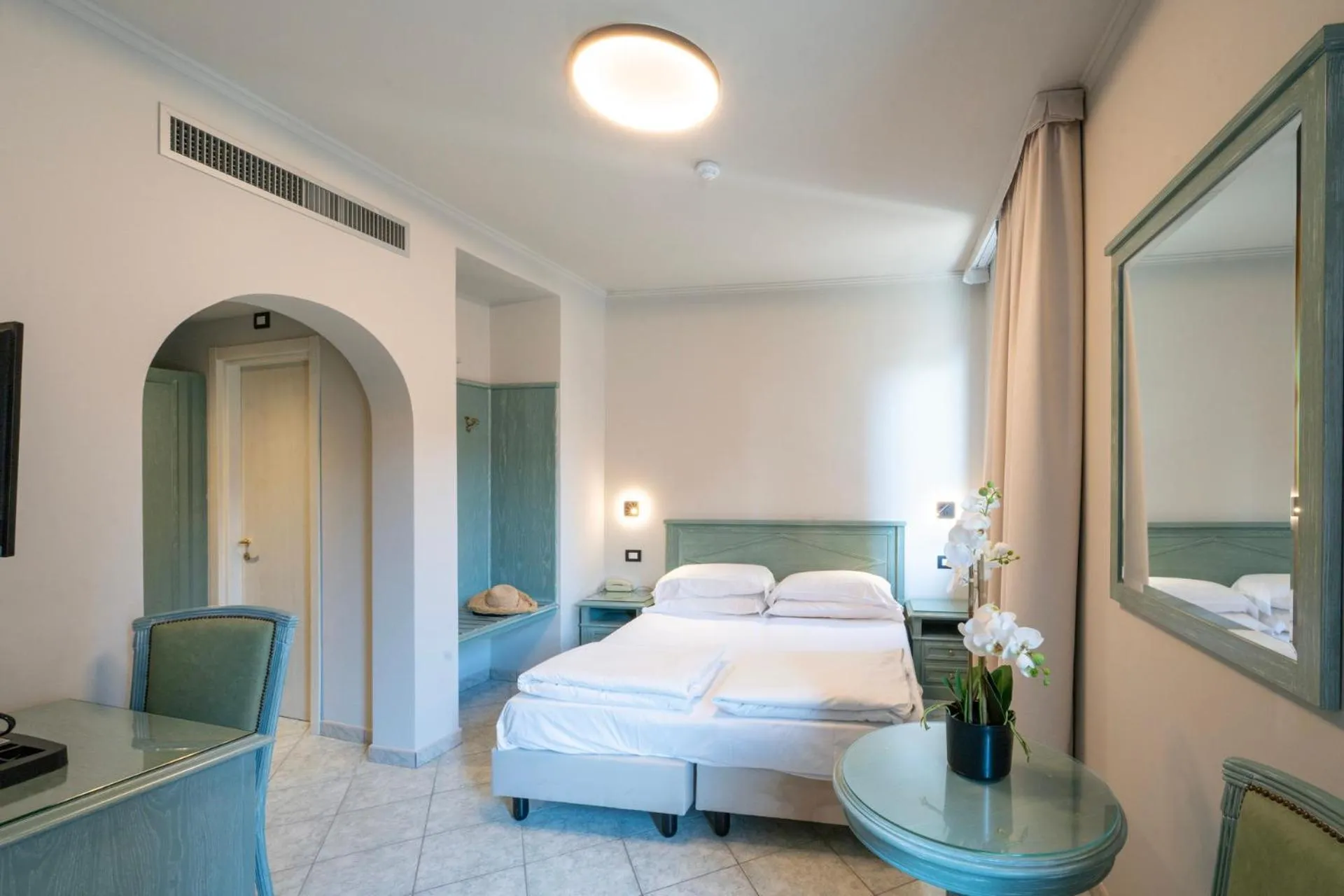 Photo of the whole room, Bed in Cavour 30TRE - Hotel Moderno