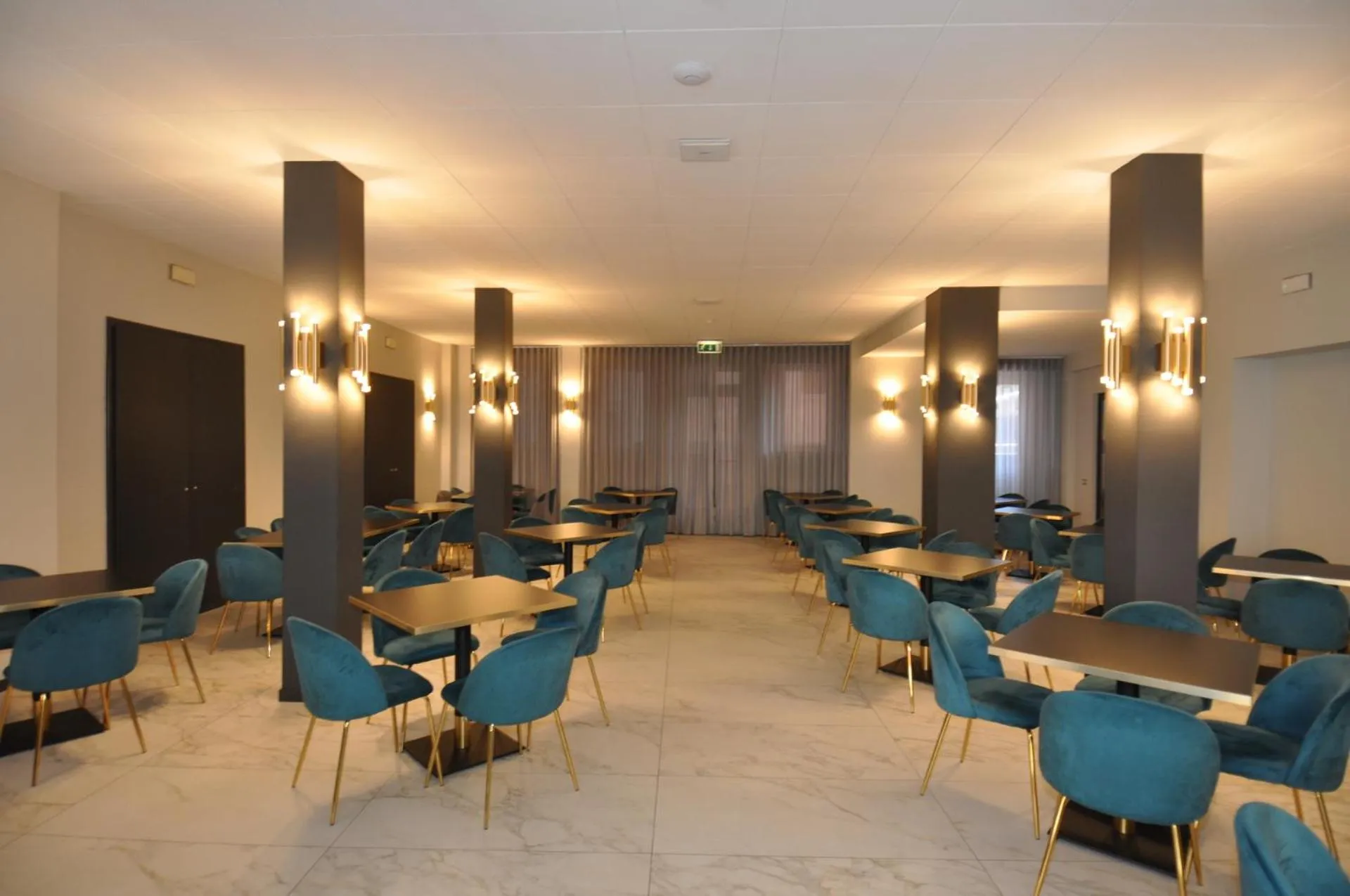 Restaurant/places to eat in Cavour 30TRE - Hotel Moderno