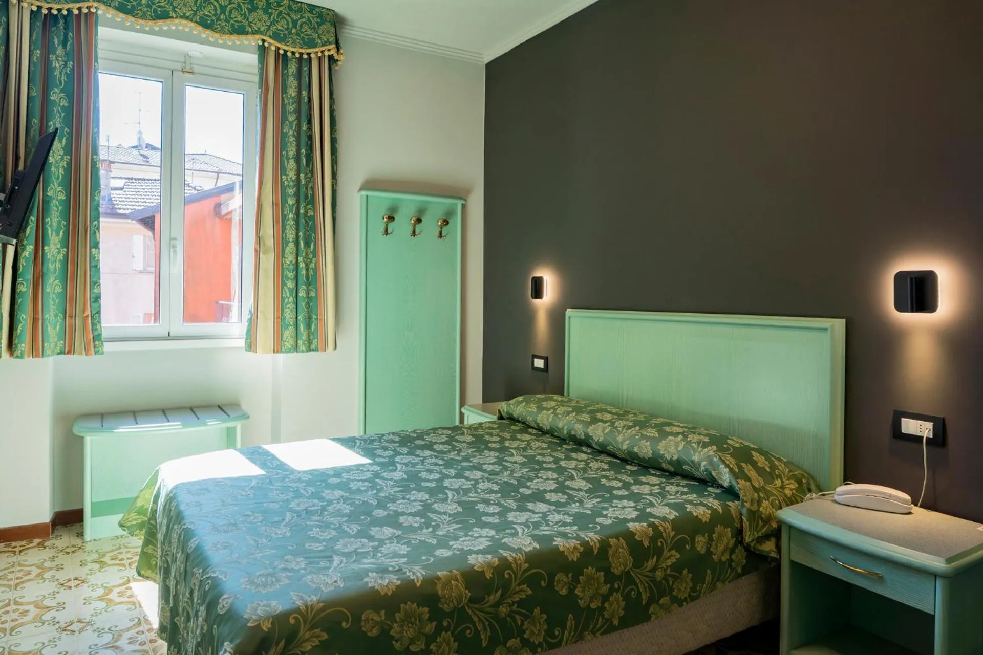 Bed in Cavour 30TRE - Hotel Moderno