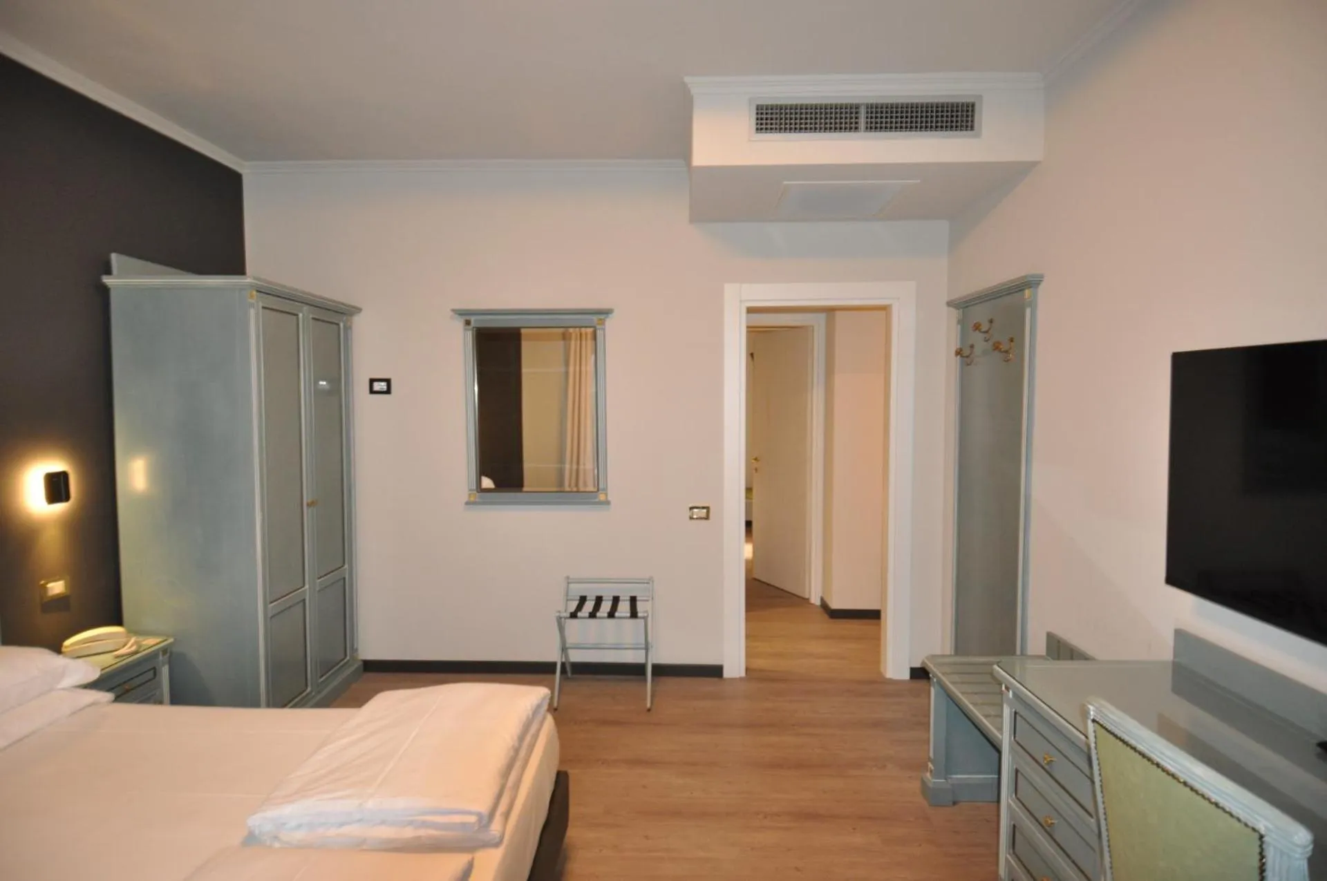 Photo of the whole room, Bed in Cavour 30TRE - Hotel Moderno