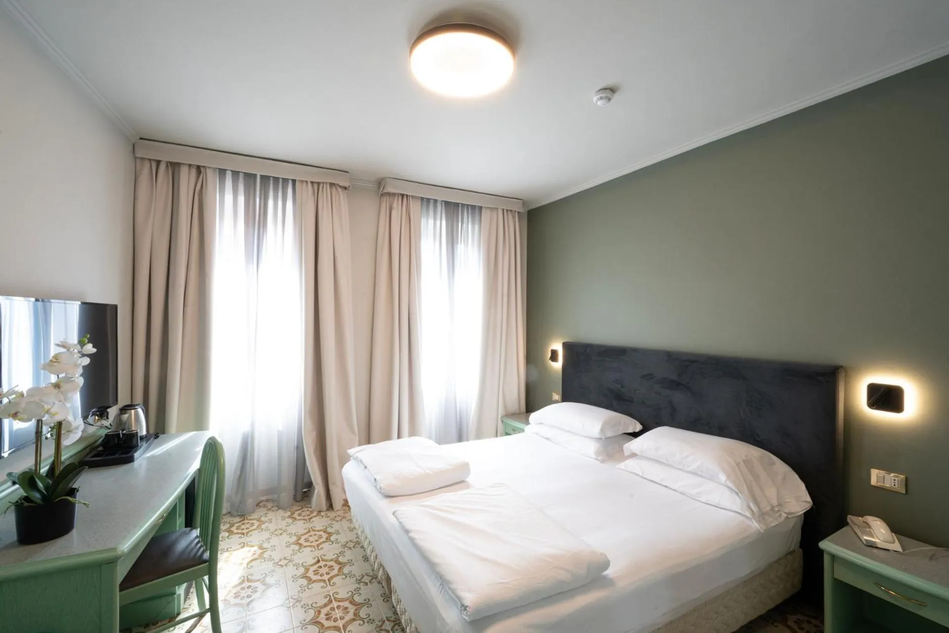 Photo of the whole room, Bed in Cavour 30TRE - Hotel Moderno