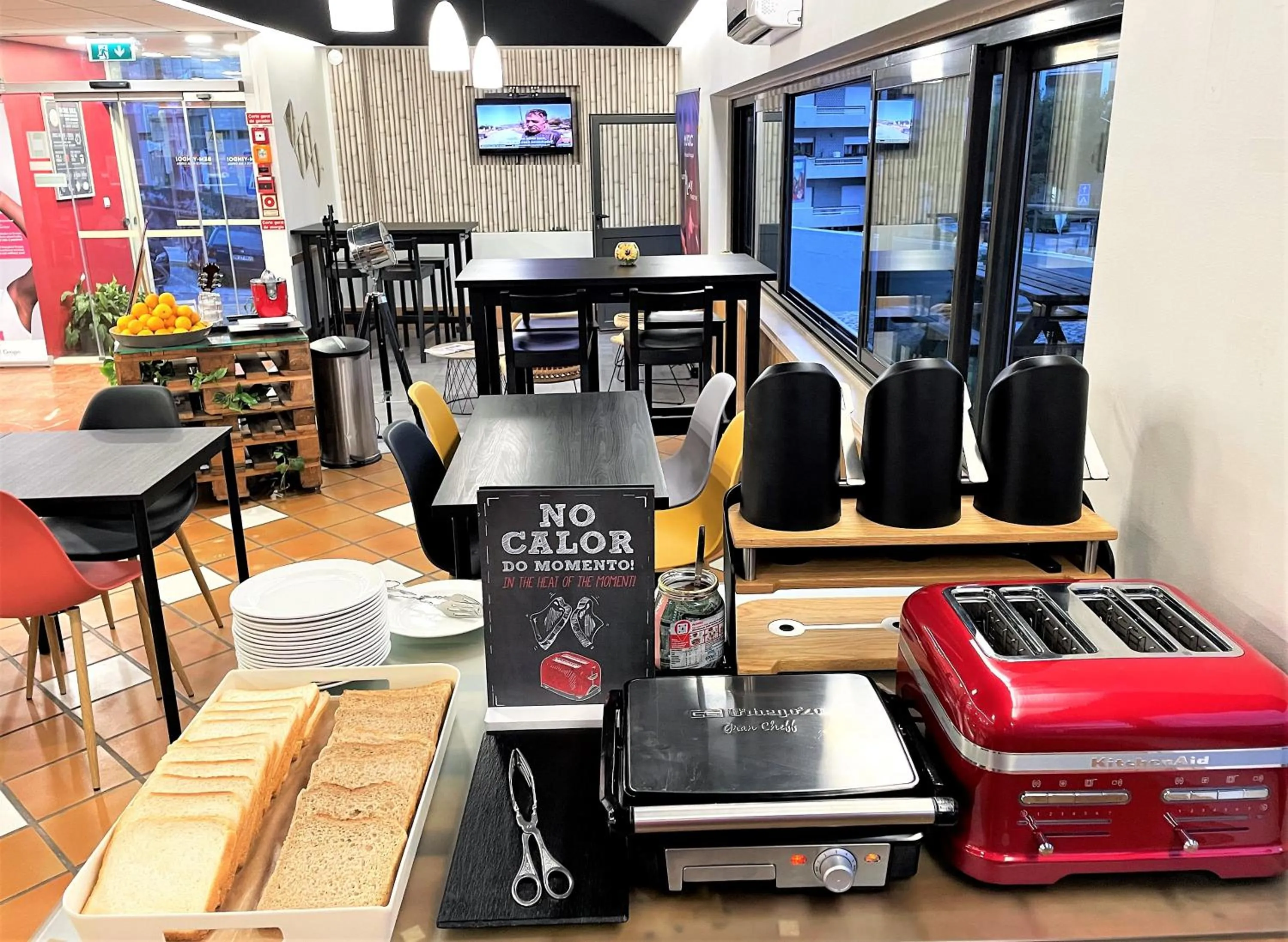 Buffet breakfast in Hotel ibis Leiria Fatima