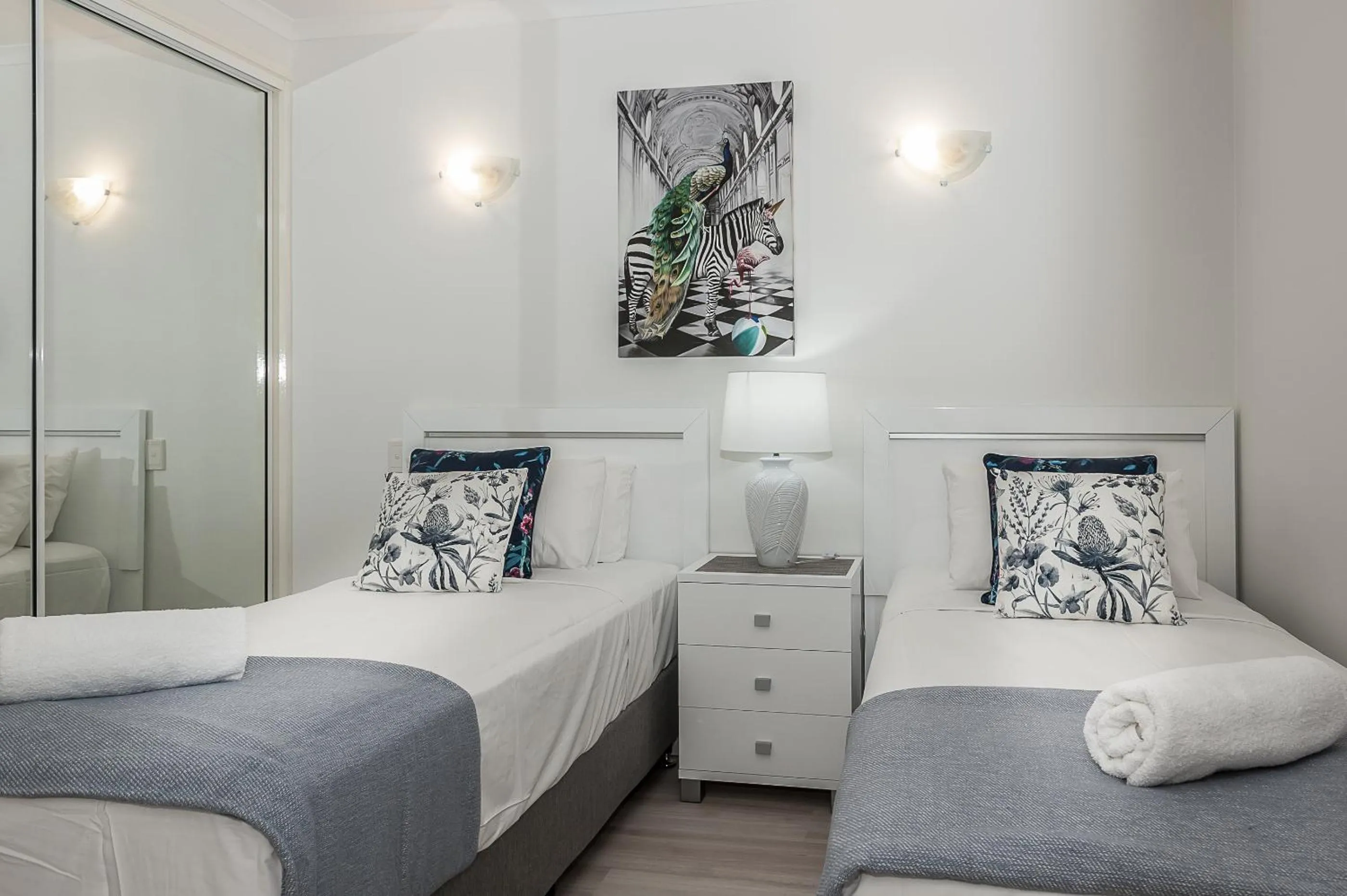 Bedroom, Bed in Oasis at Palm Cove