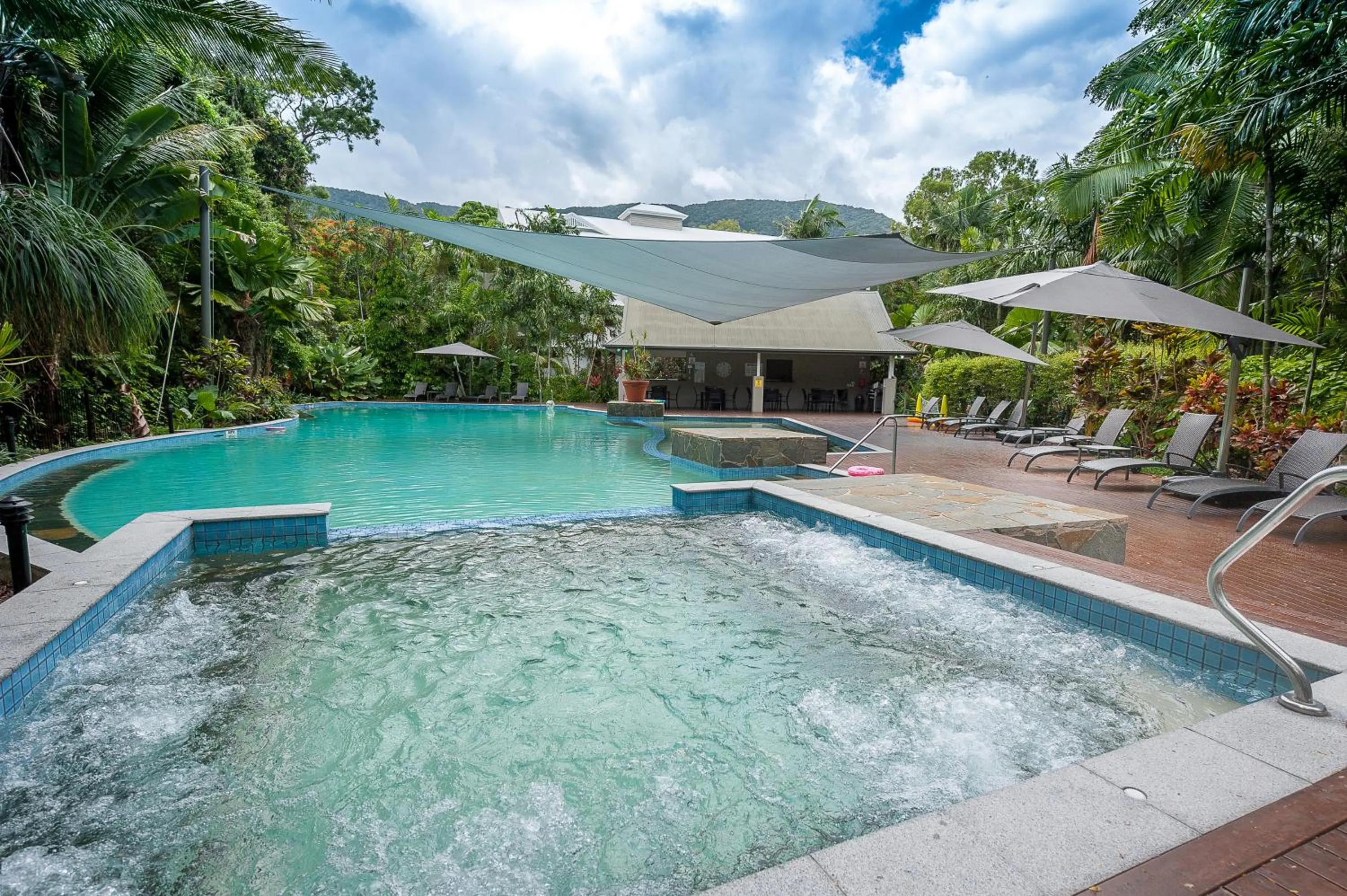 Swimming pool in Oasis at Palm Cove