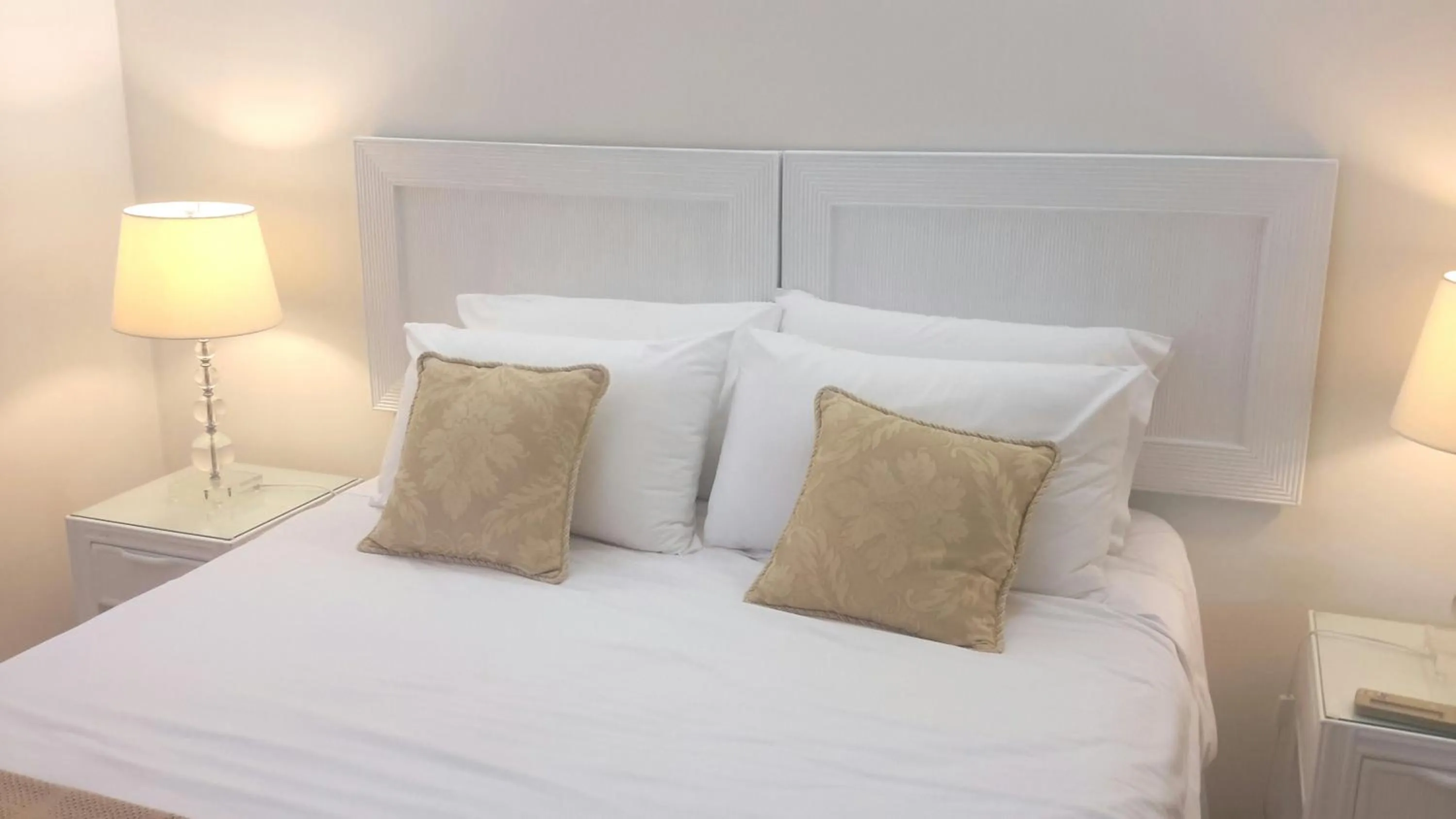 Bed in Oasis at Palm Cove