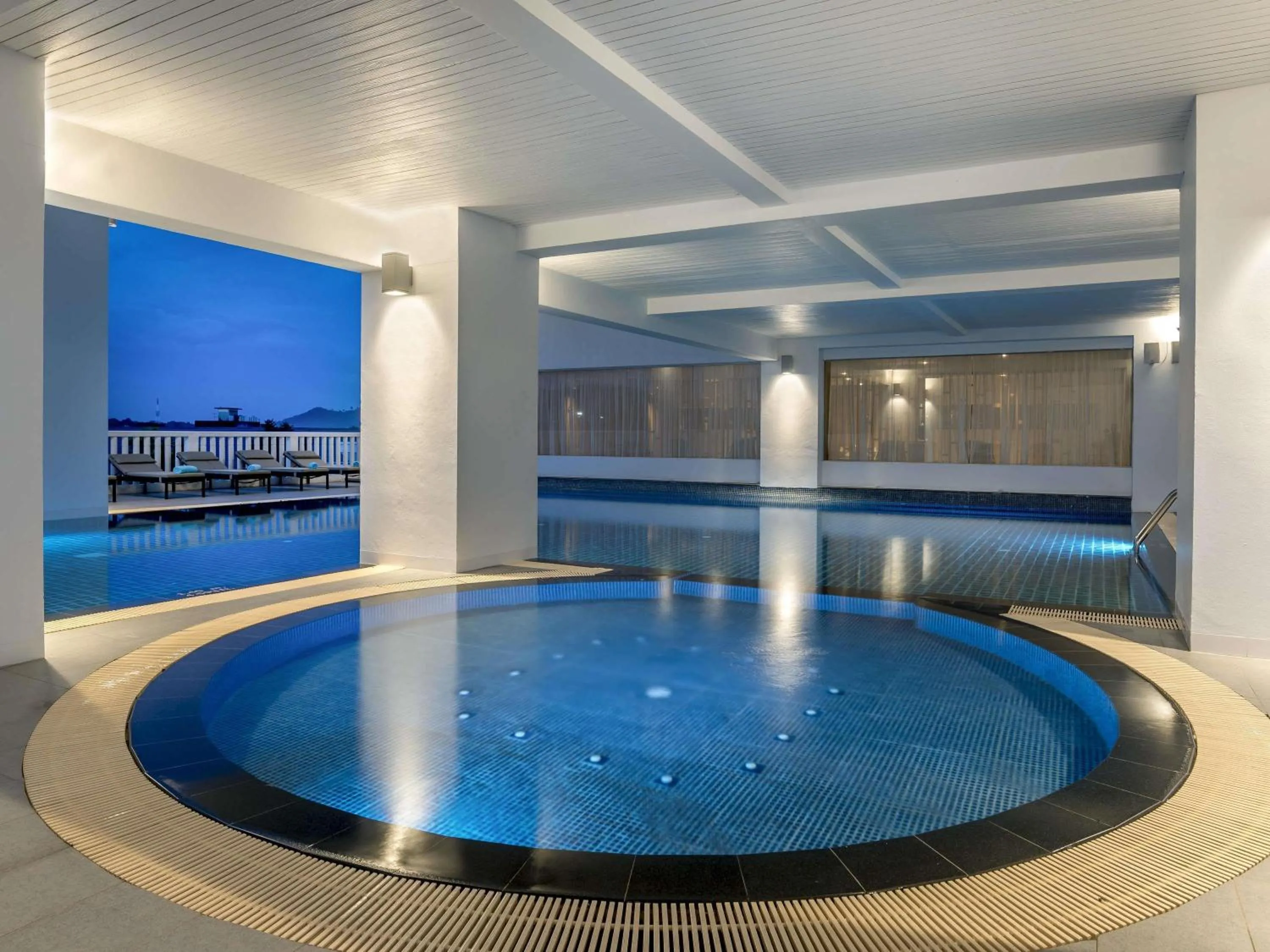 Pool view in Novotel Phuket City Phokeethra