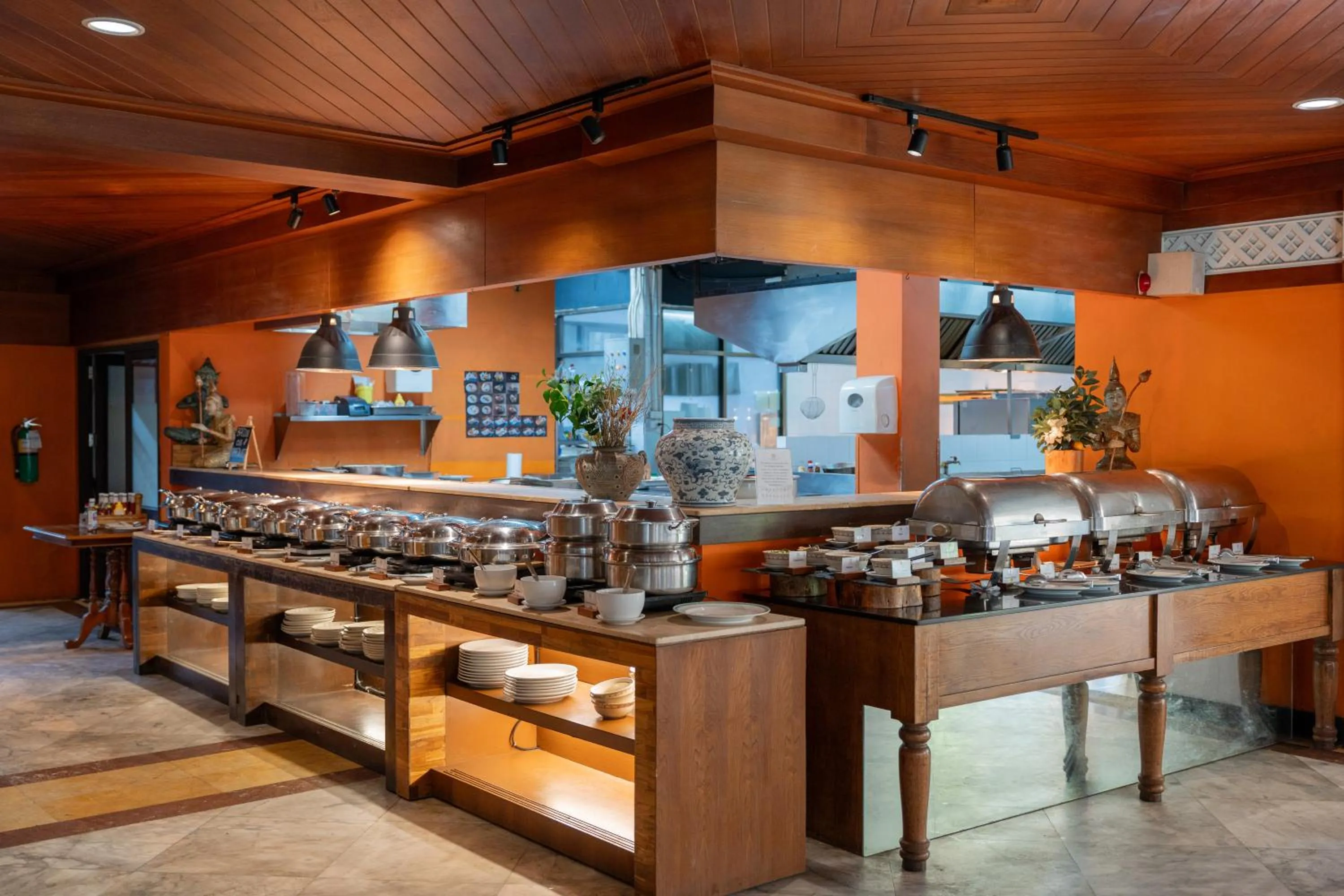 Restaurant/places to eat in Thavorn Beach Village Resort & Spa Phuket