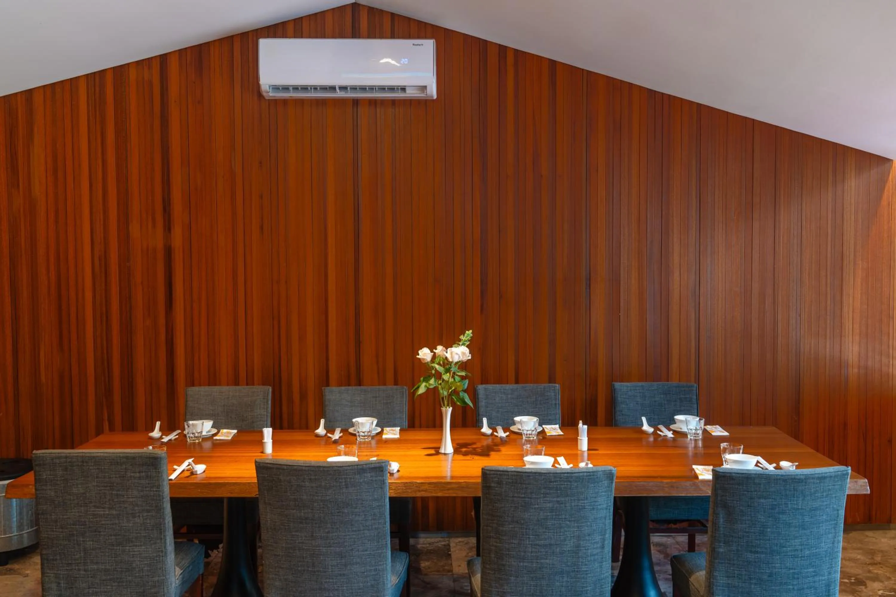 Dining area in Liberty Hotel Saigon Greenview